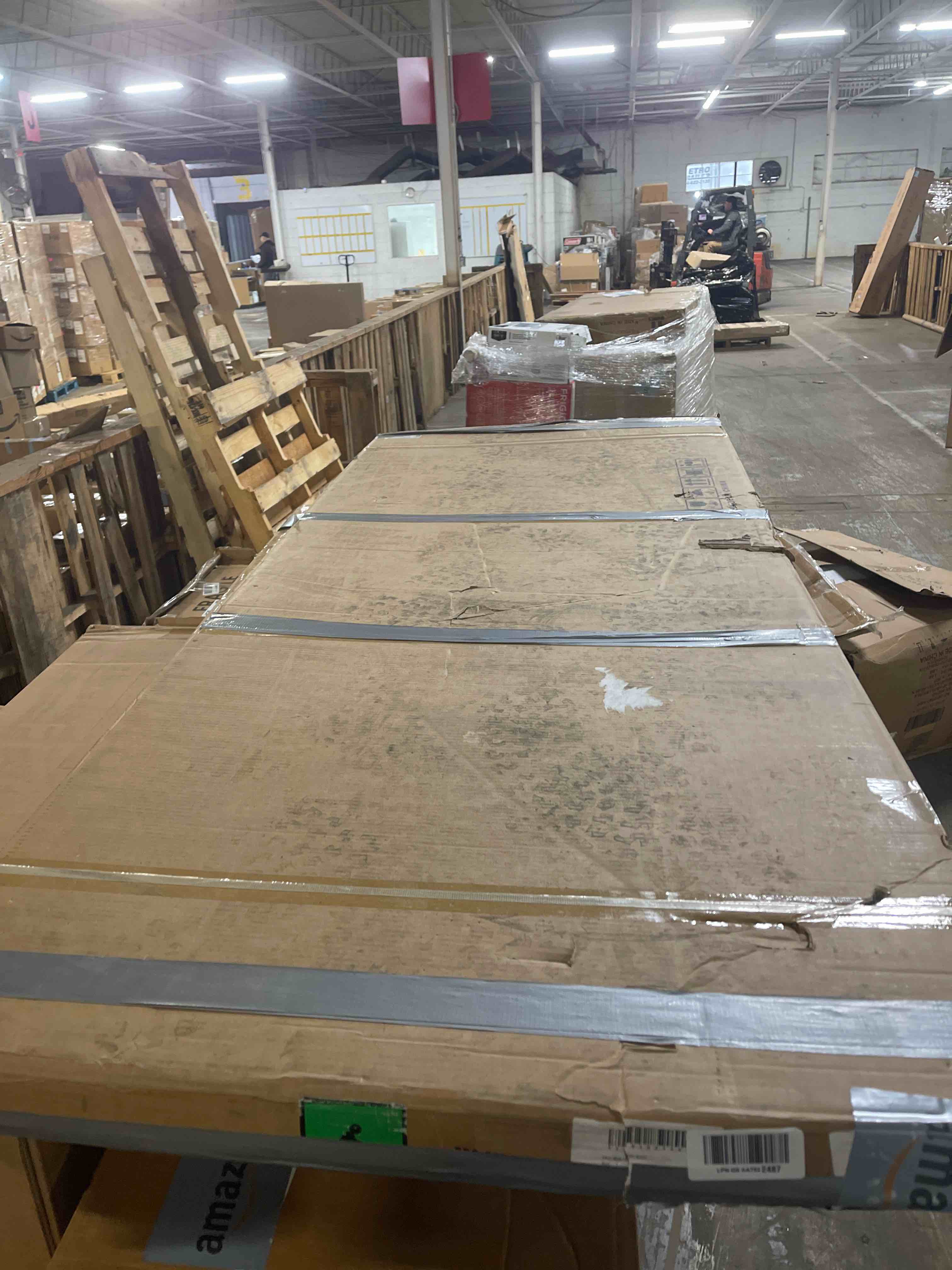 Condition photo showing New/Like New for Closet Sliding Door, 60"×80"(Double Barn Doors 31"), Double 5 Panel Sliding Door with Hardware Kit, Pre-Drilled Doors Panel, MDF with Paintable Surface, White, Need to Assemble