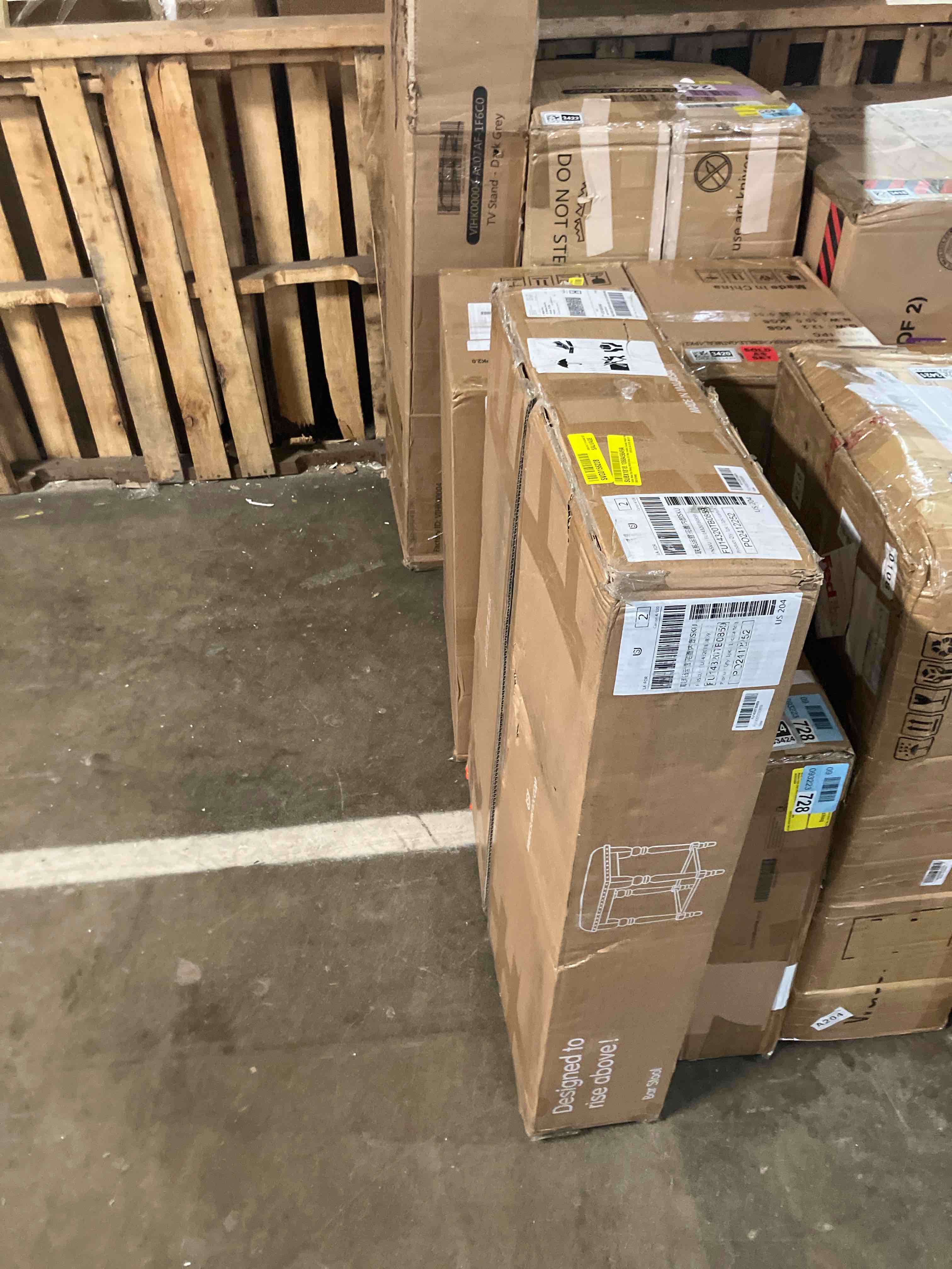 Condition photo showing New/Like New for Counter Height Bar Stools, Backless Kitchen Counter Stools, Mid Century Modern Upholstered with Solid Wood Frame & Oil Wax Leather for Kitchen Island Dining Room