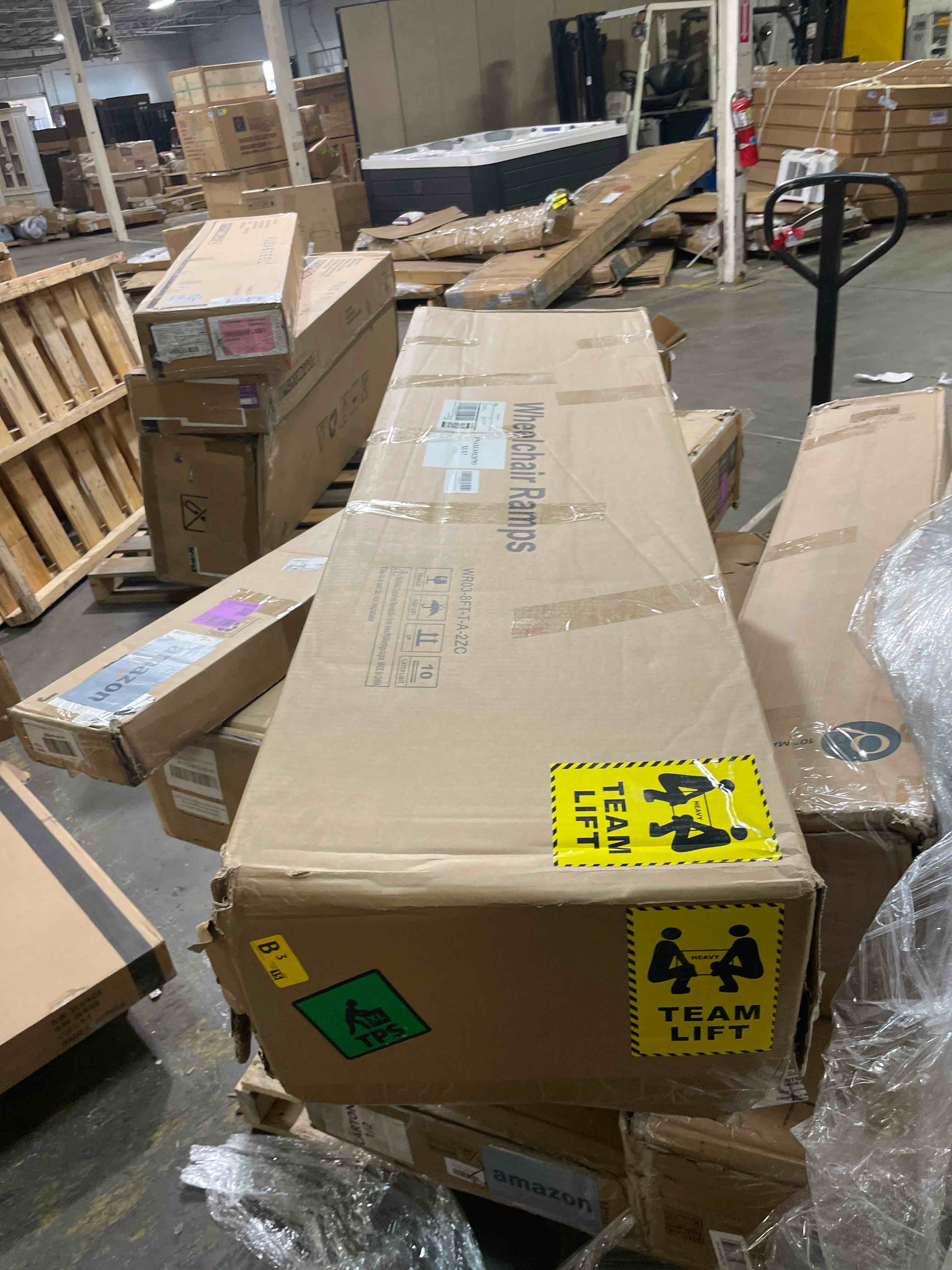 Condition photo showing New/Like New for fachnuo 8 feet portable wheelchair ramp, non-skid aluminum handicap ramps with handle, folding threshold wheel chair ramp for home steps, stairs, entry, threshold, doorways, scooter, 800lbs capacity aluminum 8ft(using height 8-24'')