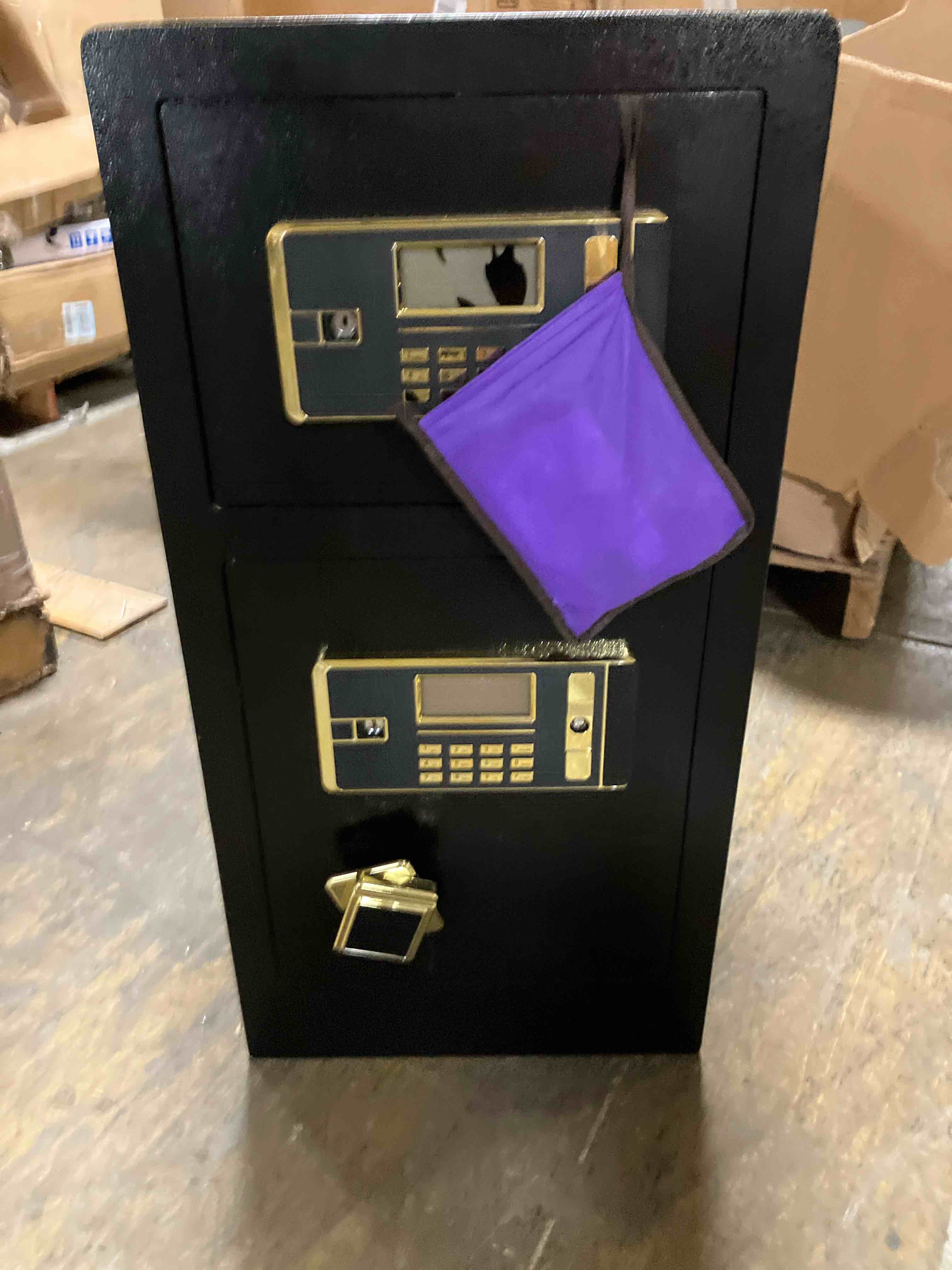 https://s3.amazonaws.com/lotting-images-prod/phillipi/GRA3634046_1754422480242.jpeg