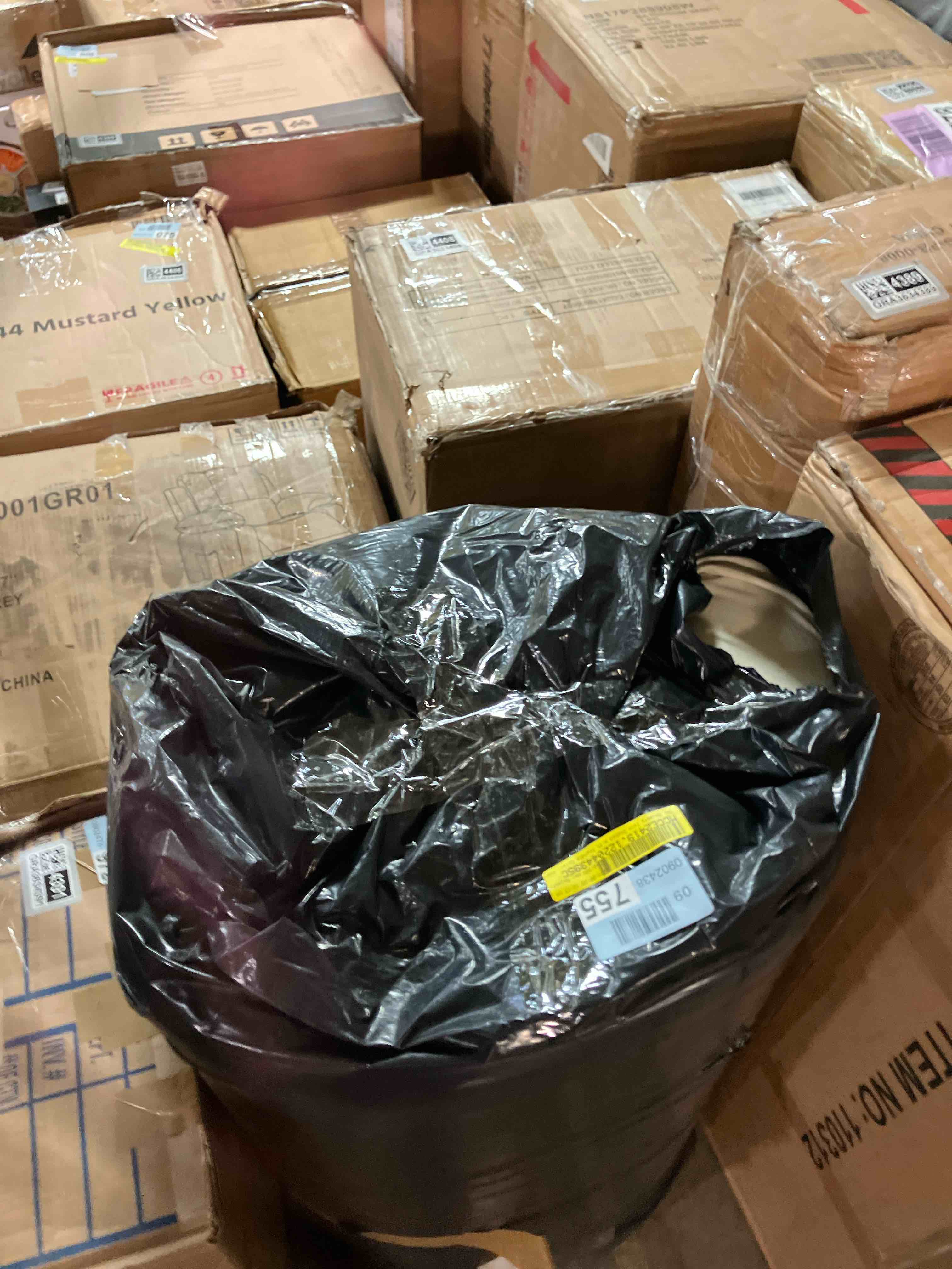 https://s3.amazonaws.com/lotting-images-prod/phillipi/GRA3634410_1757540052802.jpeg
