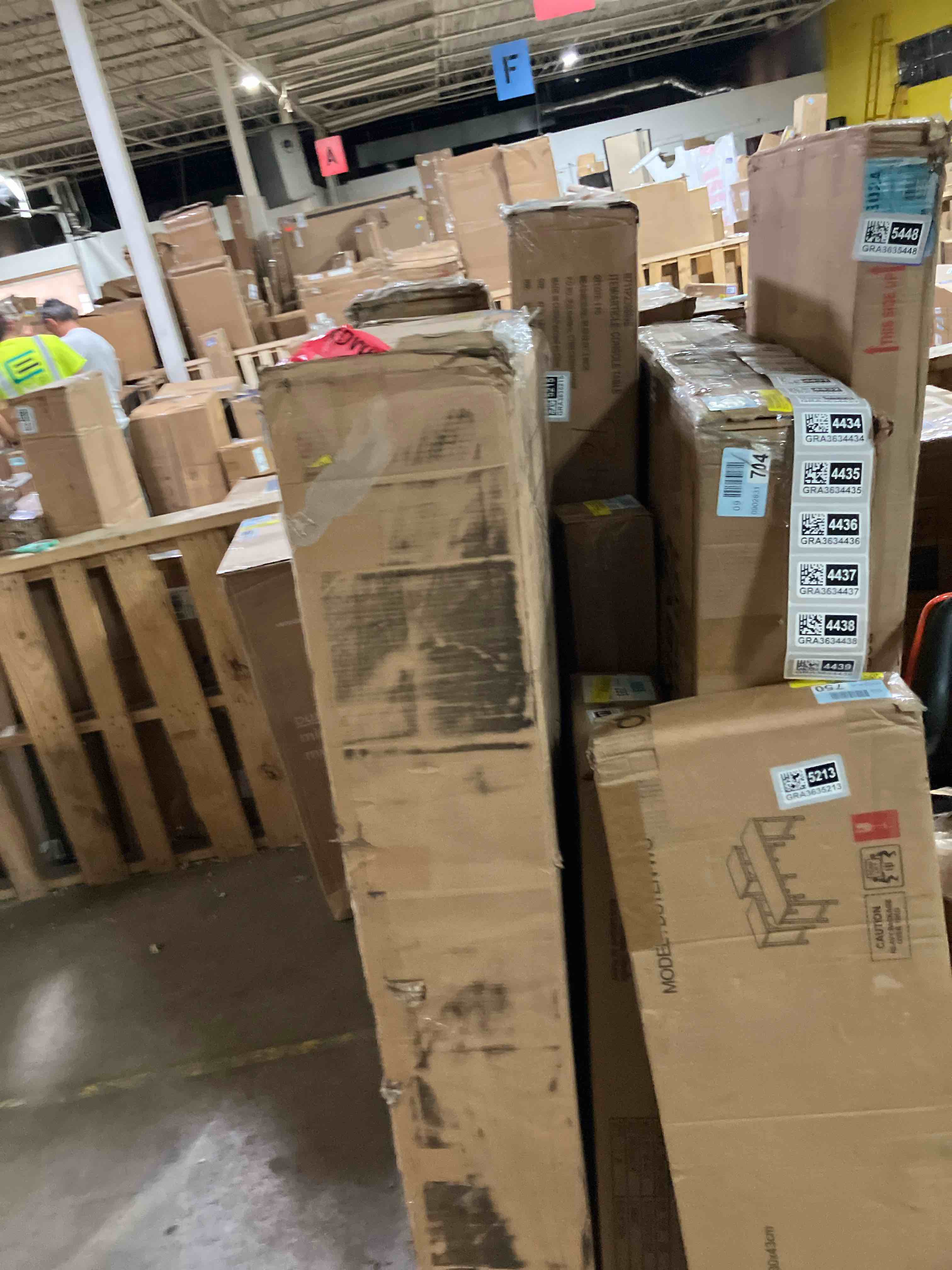https://s3.amazonaws.com/lotting-images-prod/phillipi/GRA3634439_1758746203171.jpeg