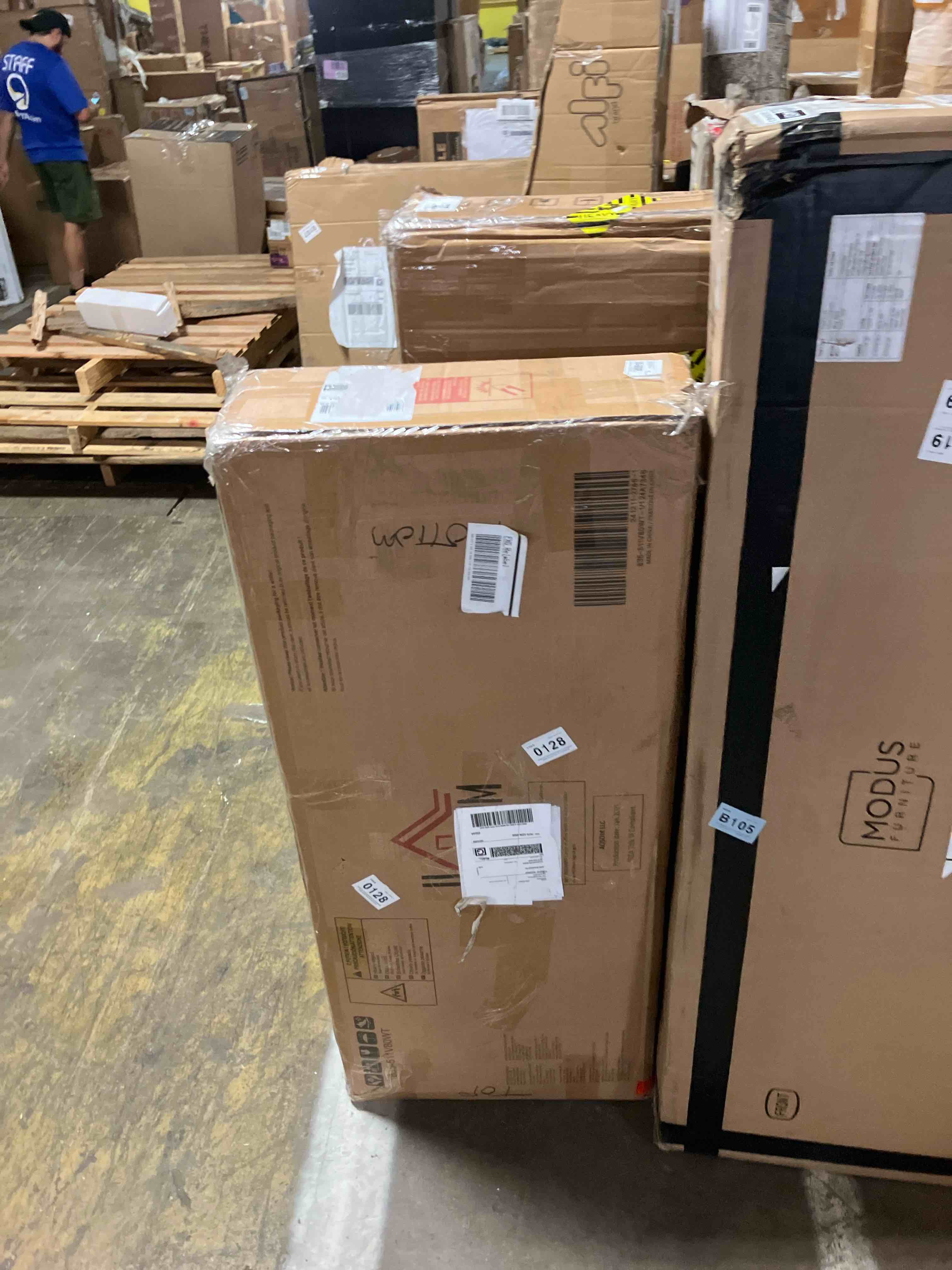 https://s3.amazonaws.com/lotting-images-prod/phillipi/GRA3634455_1757605093492.jpeg