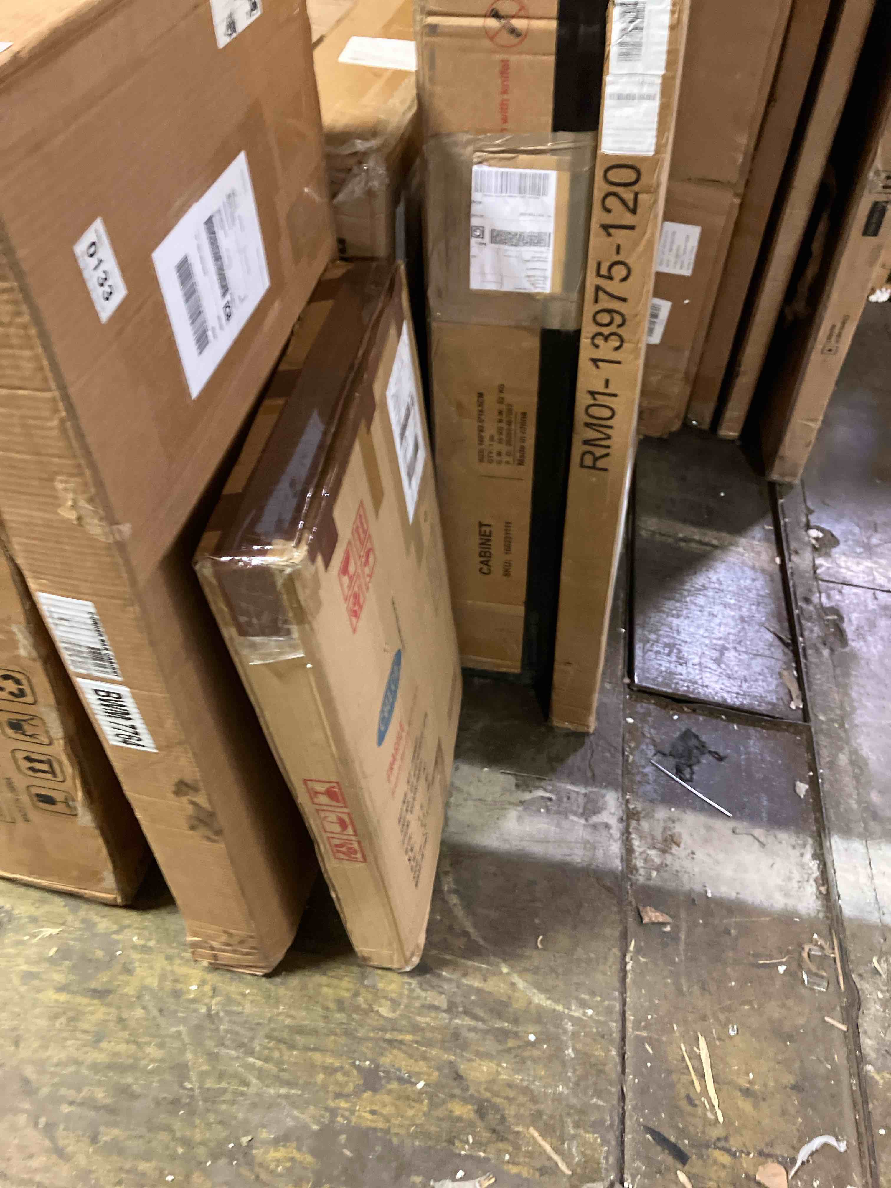 https://s3.amazonaws.com/lotting-images-prod/phillipi/GRA3634480_1757614325894.jpeg