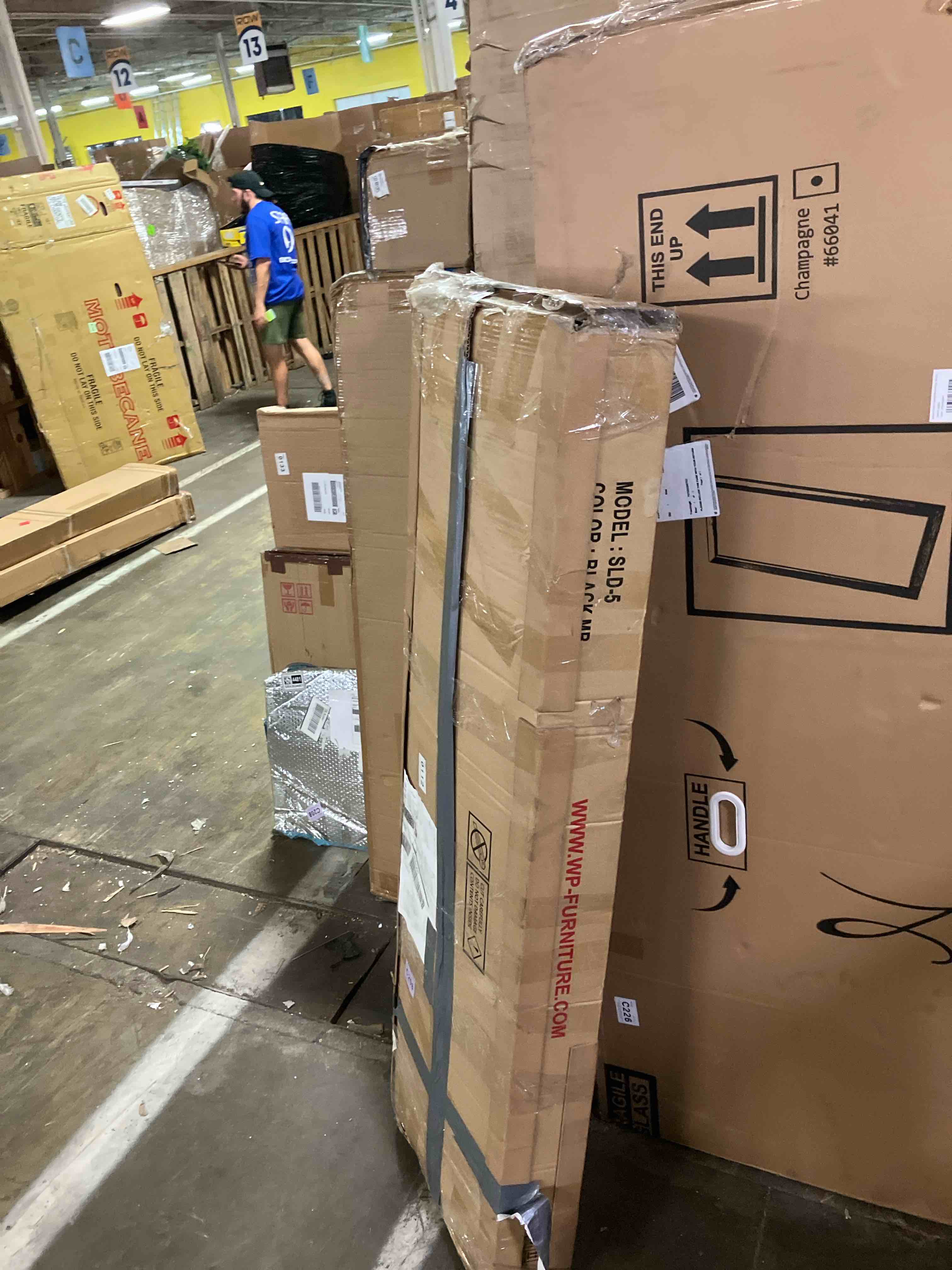 https://s3.amazonaws.com/lotting-images-prod/phillipi/GRA3634483_1757614798022.jpeg