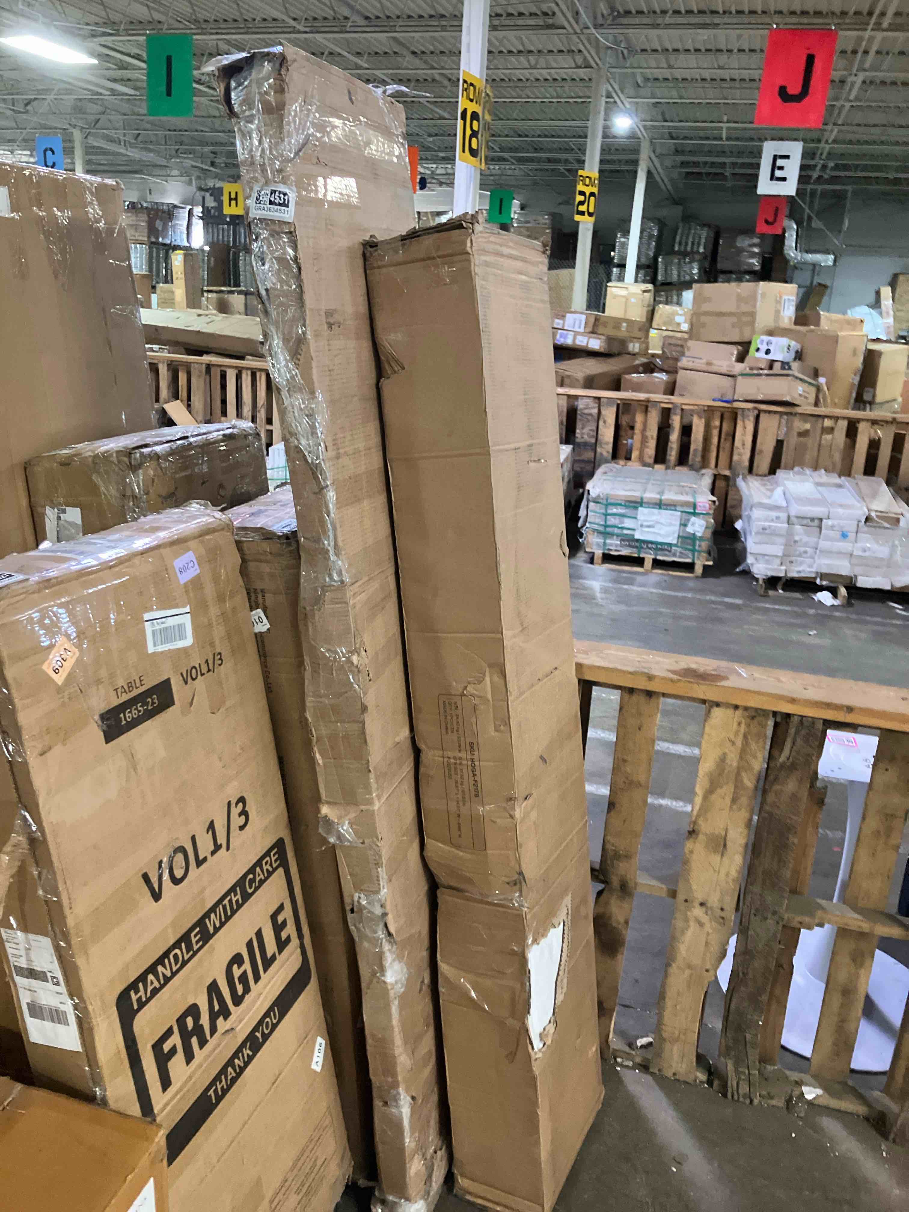 https://s3.amazonaws.com/lotting-images-prod/phillipi/GRA3634532_1757623619970.jpeg