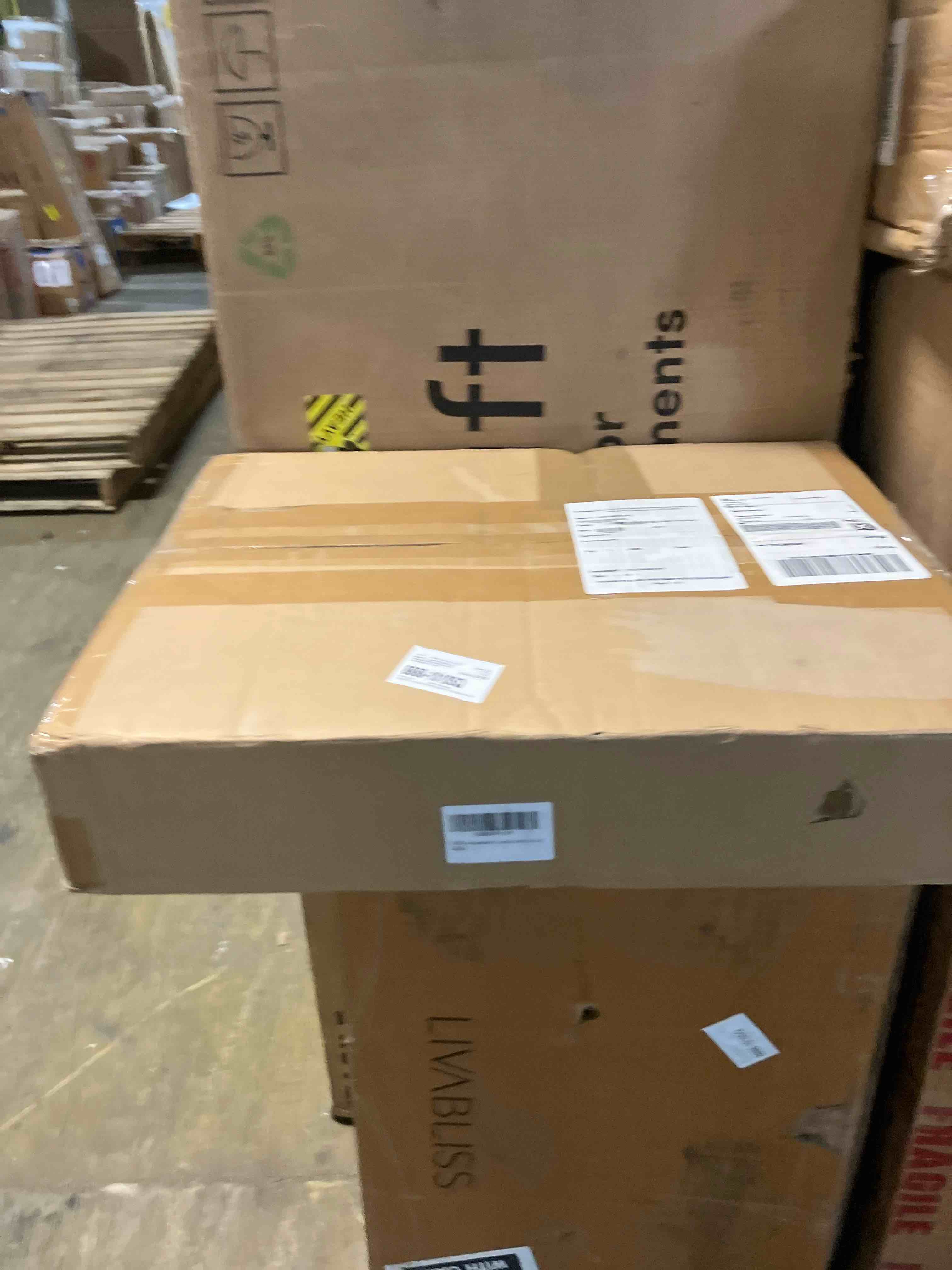 https://s3.amazonaws.com/lotting-images-prod/phillipi/GRA3634642_1757605987029.jpeg