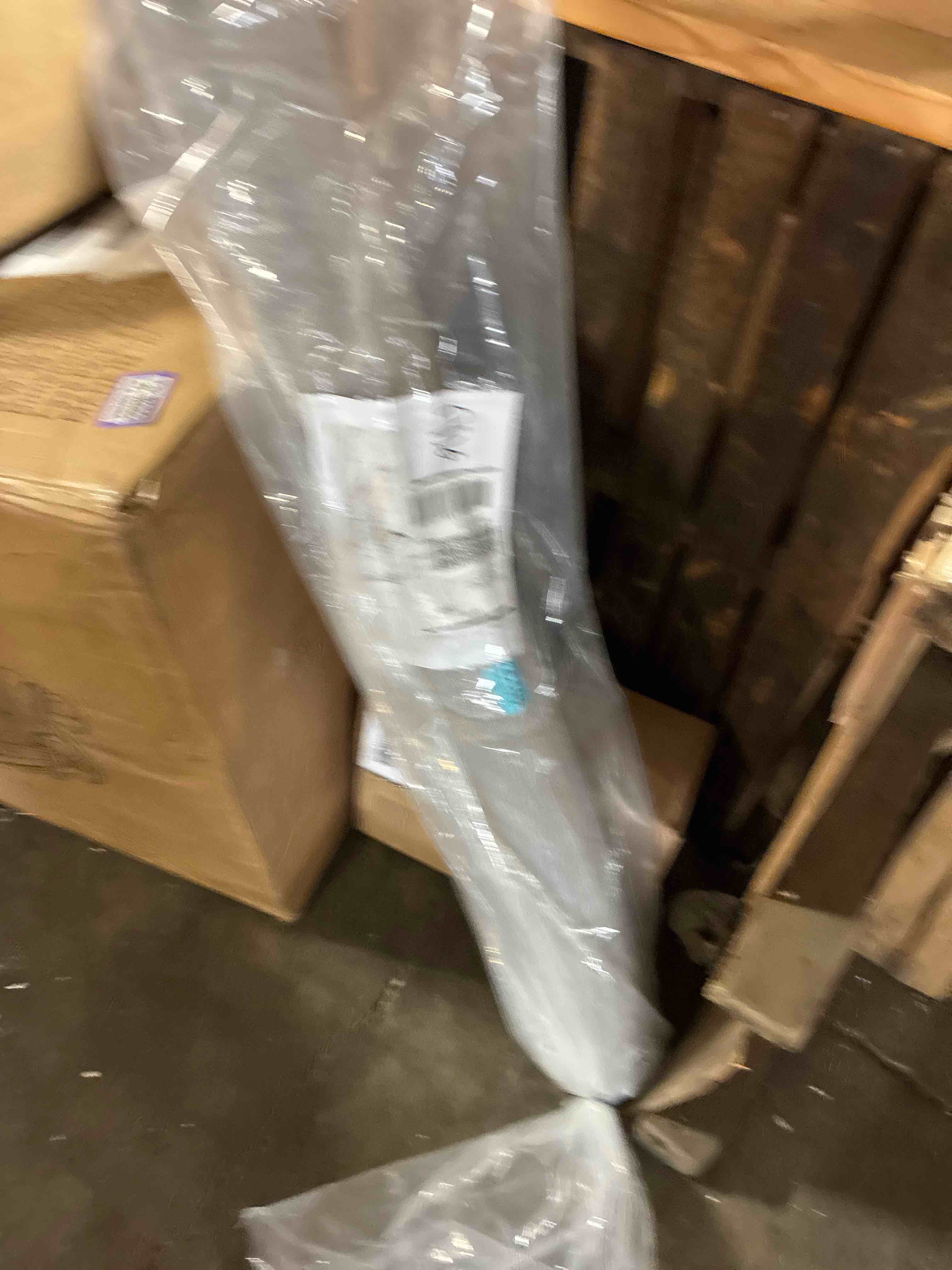 https://s3.amazonaws.com/lotting-images-prod/phillipi/GRA3634759_1758031434727.jpeg