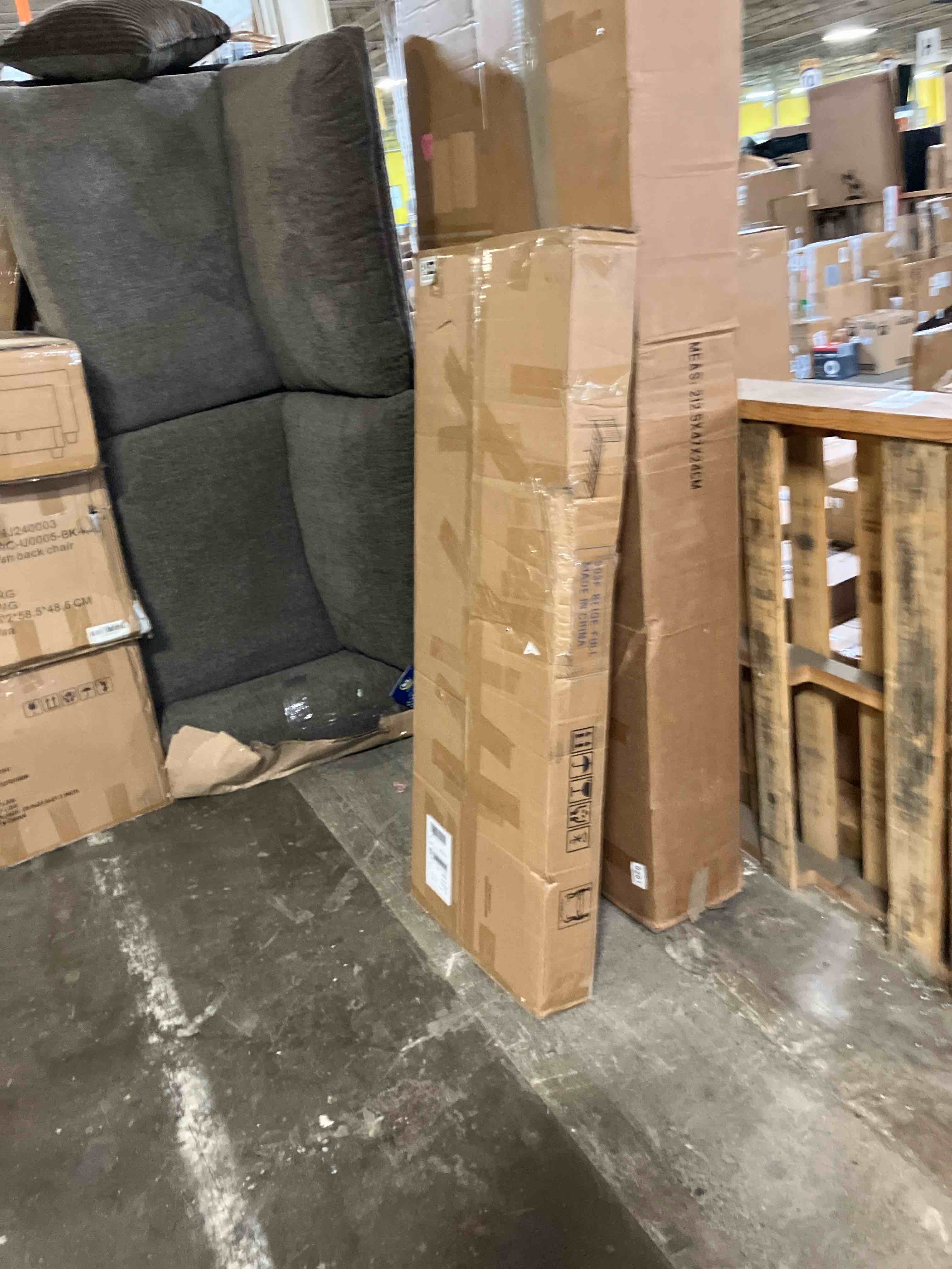 https://s3.amazonaws.com/lotting-images-prod/phillipi/GRA3634788_1758144312621.jpeg