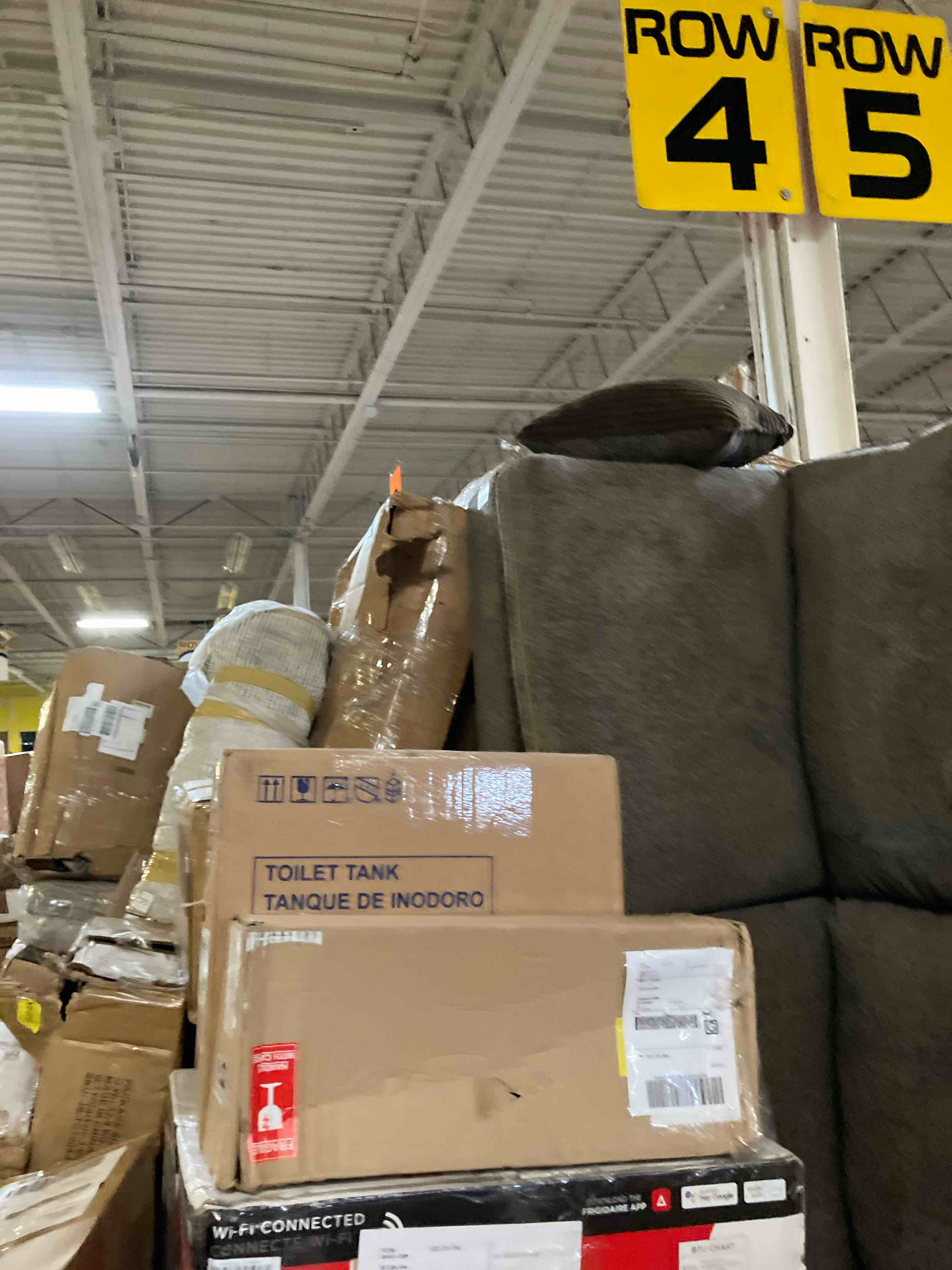 https://s3.amazonaws.com/lotting-images-prod/phillipi/GRA3634795_1758145144926.jpeg