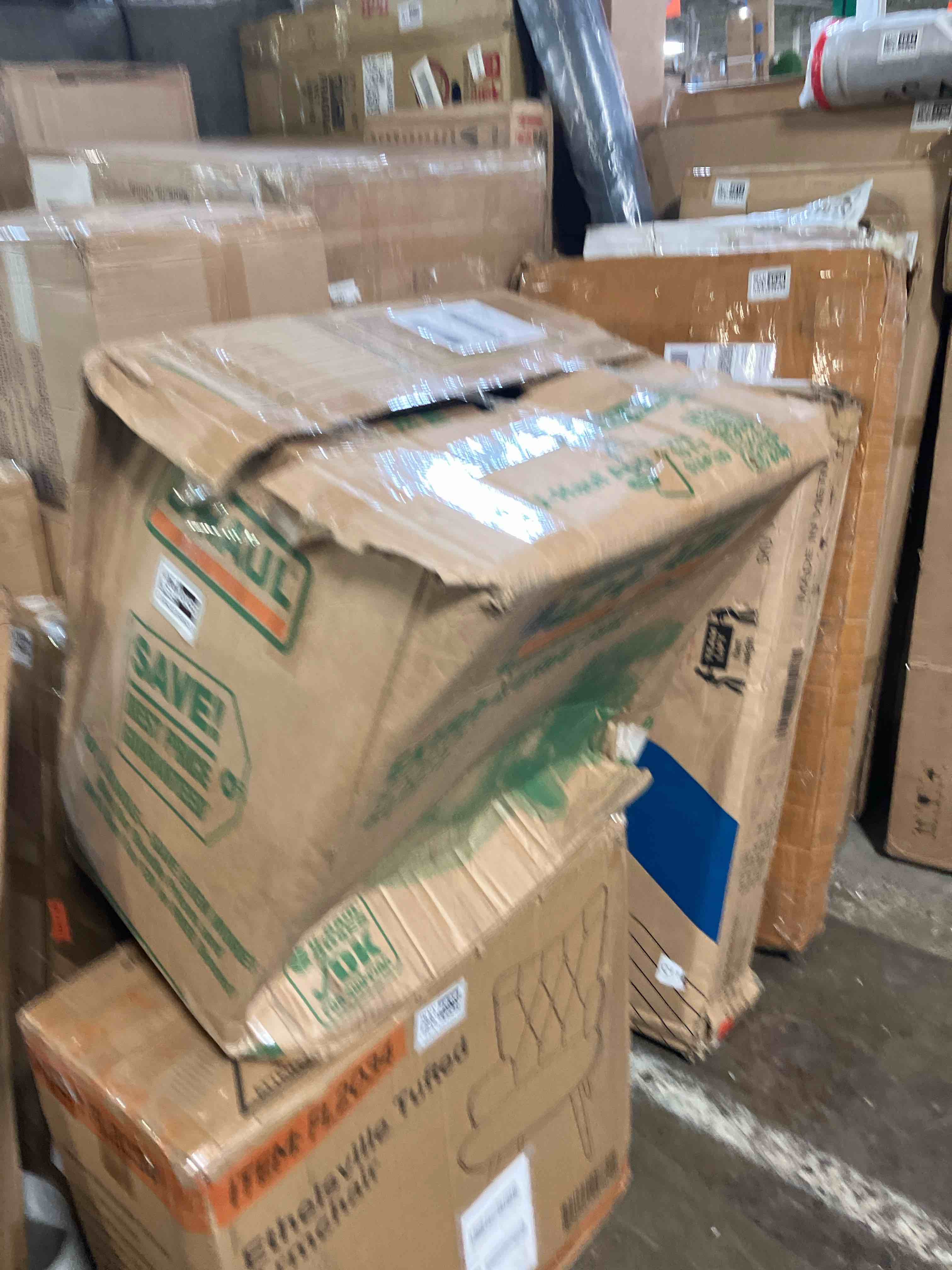 https://s3.amazonaws.com/lotting-images-prod/phillipi/GRA3634845_1758208999429.jpeg