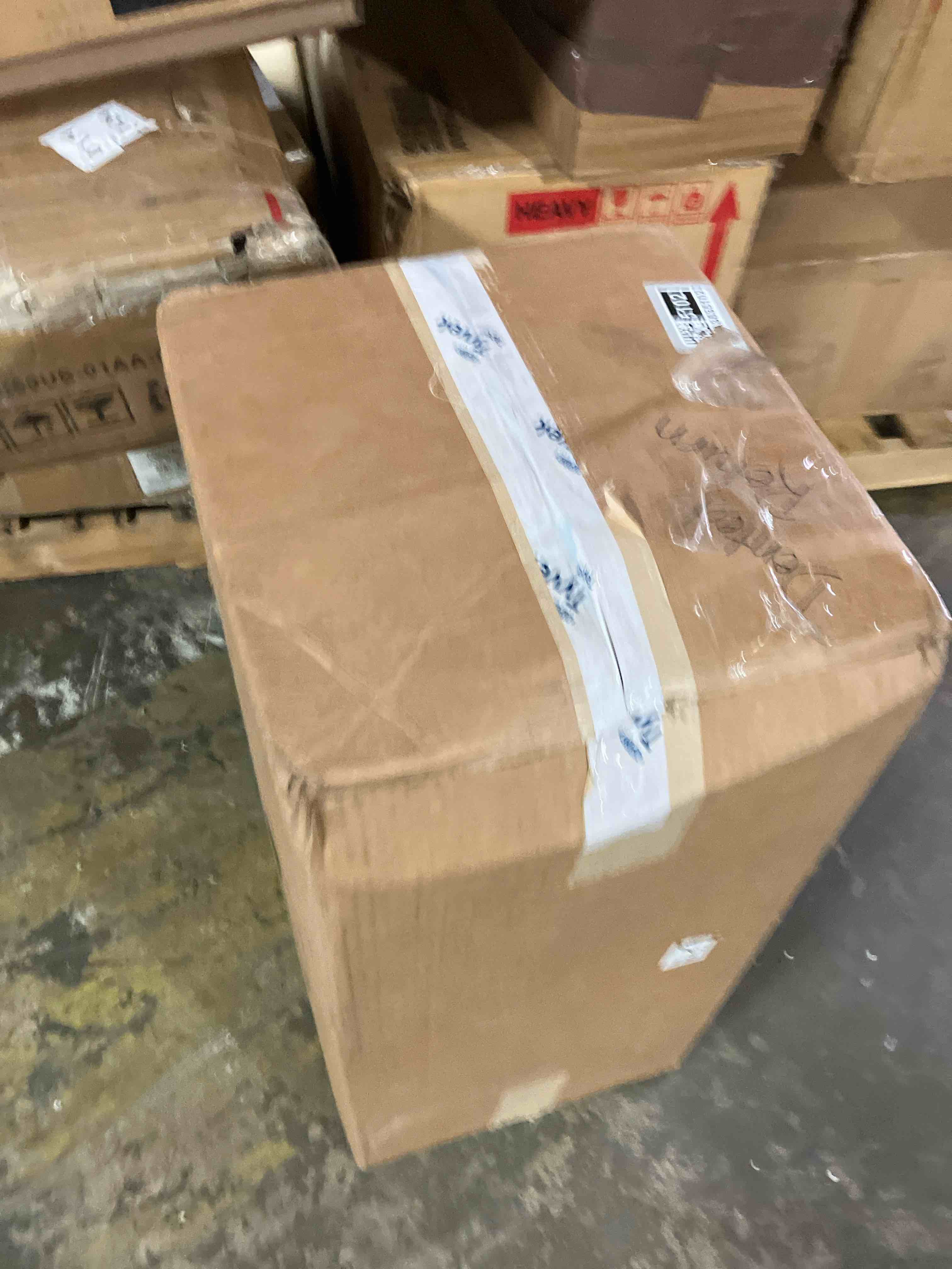 https://s3.amazonaws.com/lotting-images-prod/phillipi/GRA3635102_1759247466787.jpeg