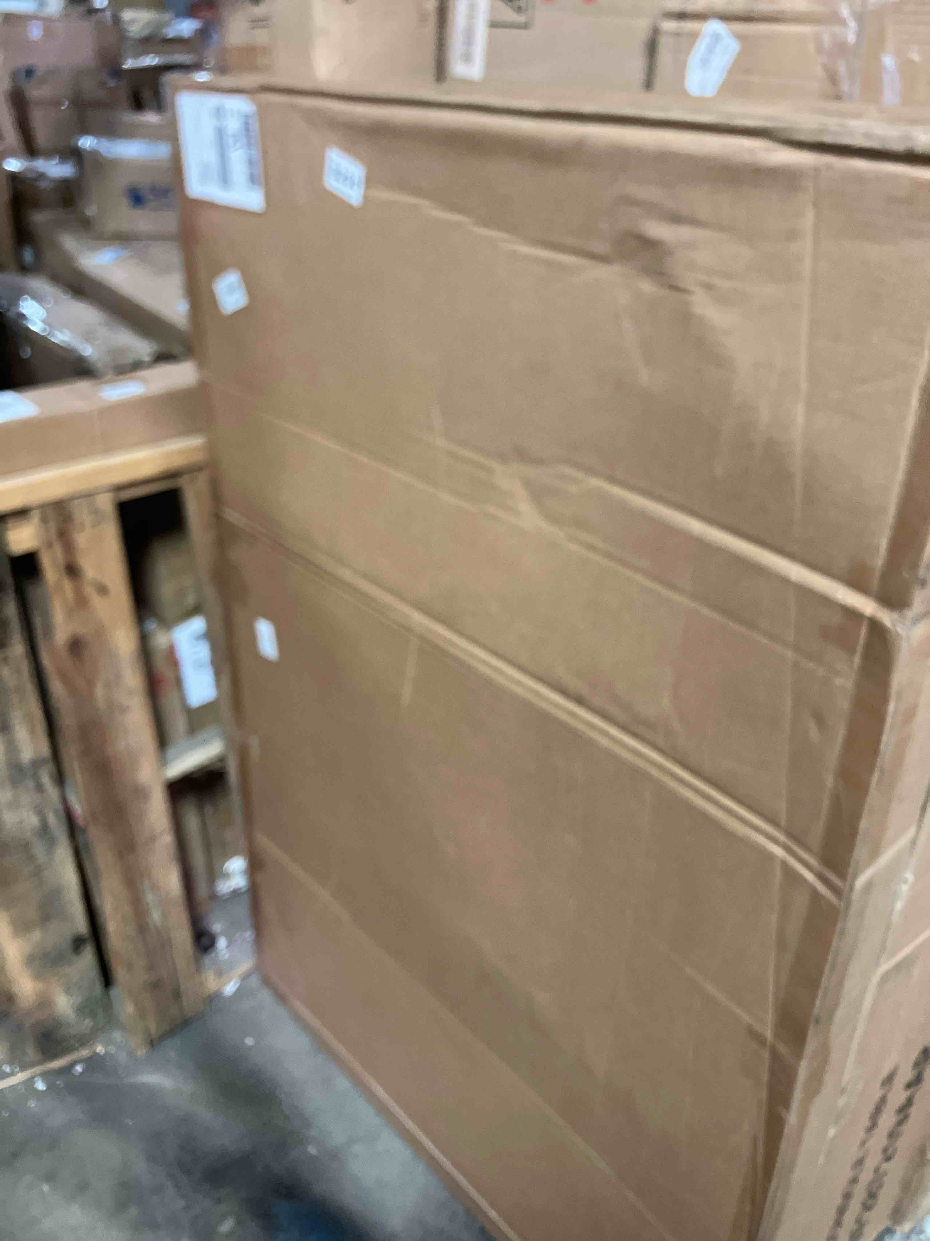 https://s3.amazonaws.com/lotting-images-prod/phillipi/GRA3635534_1758648313593.jpeg