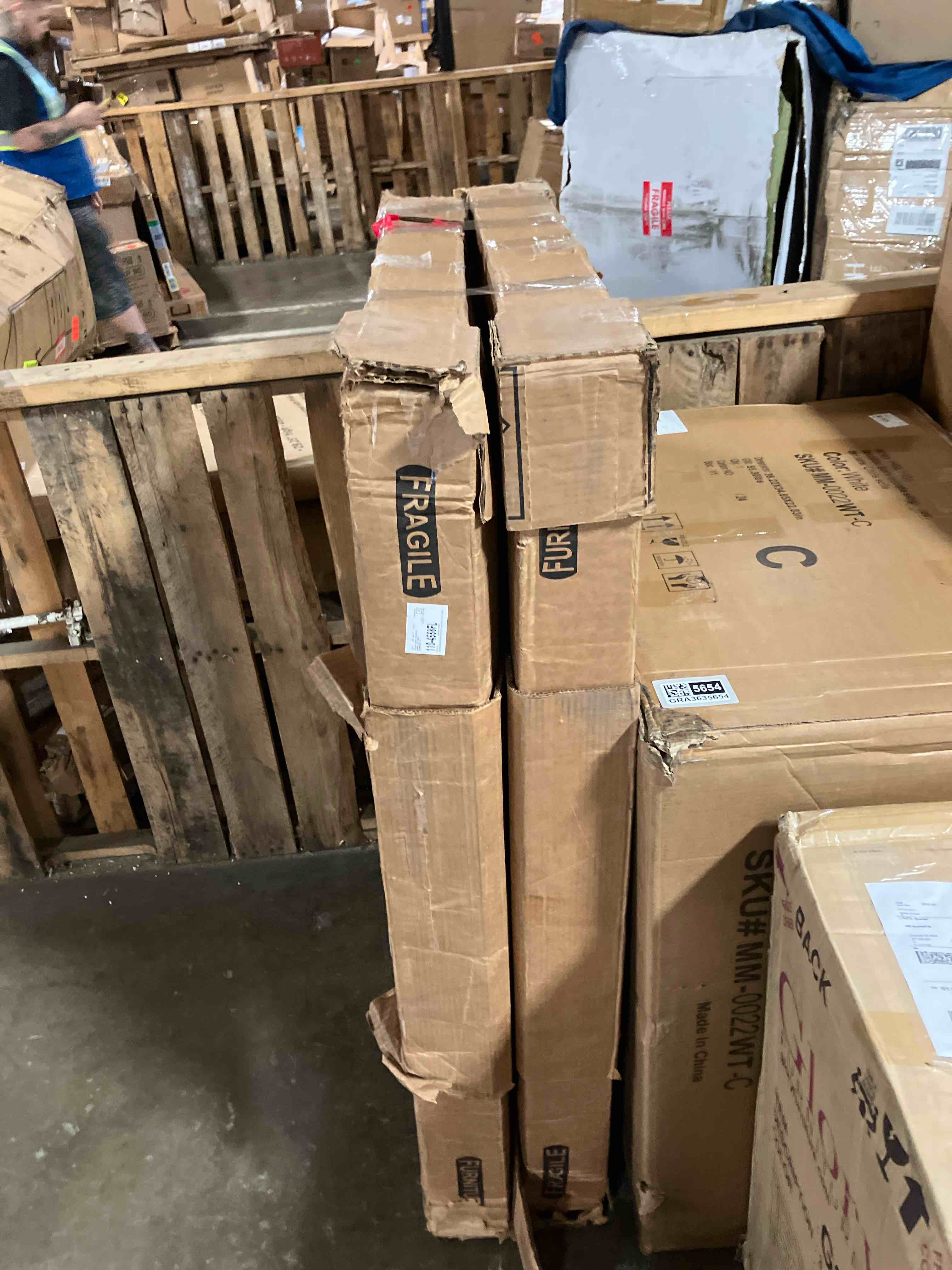 https://s3.amazonaws.com/lotting-images-prod/phillipi/GRA3635656_1758726901446.jpeg
