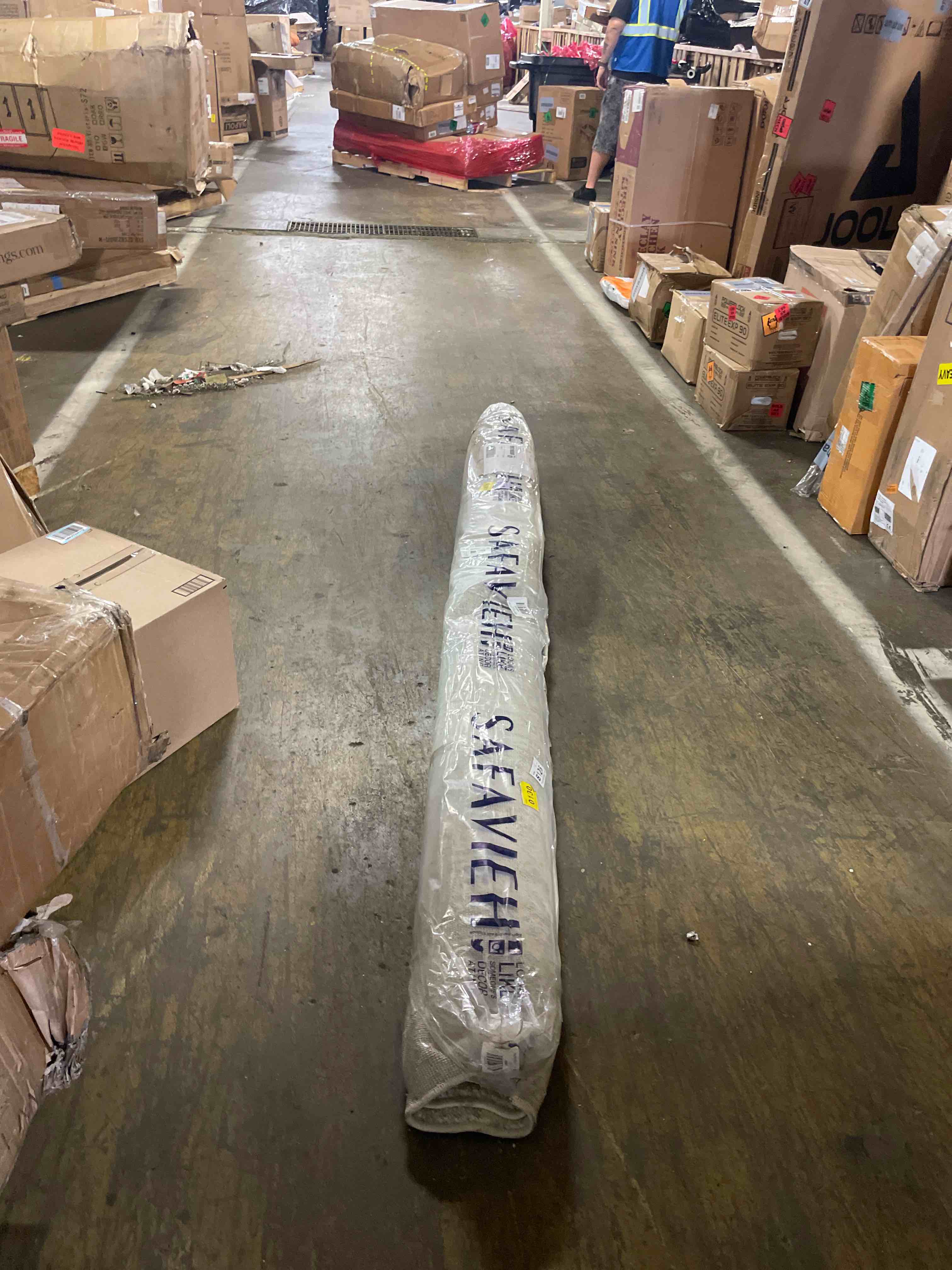 https://s3.amazonaws.com/lotting-images-prod/phillipi/GRA3635749_1758733447983.jpeg