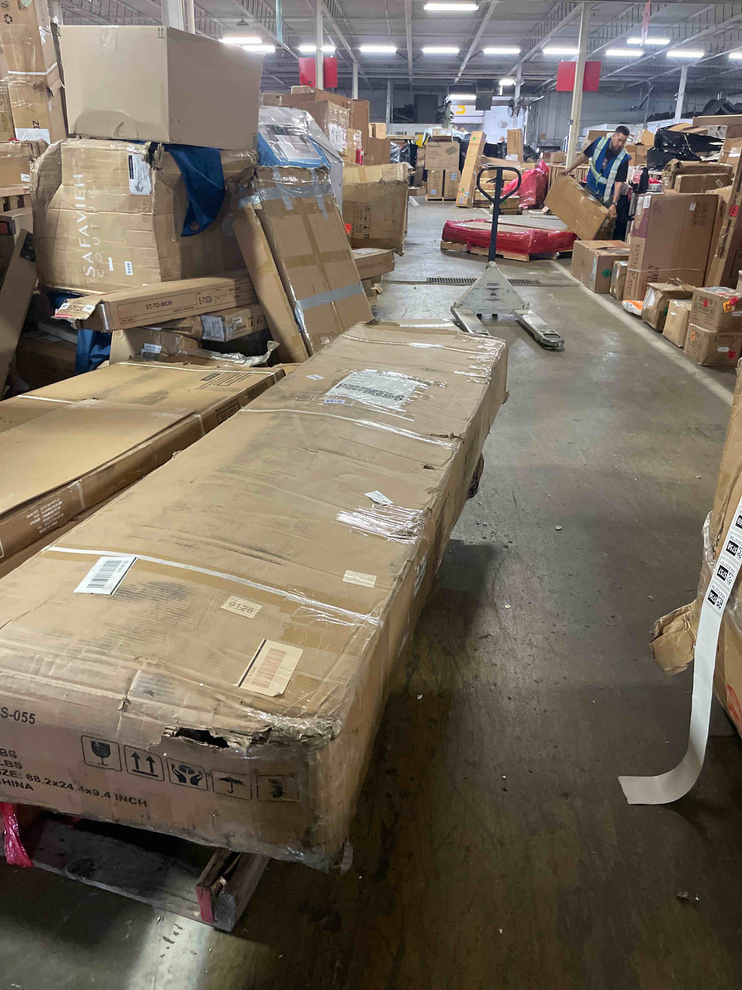 https://s3.amazonaws.com/lotting-images-prod/phillipi/GRA3635756_1758734757796.jpeg