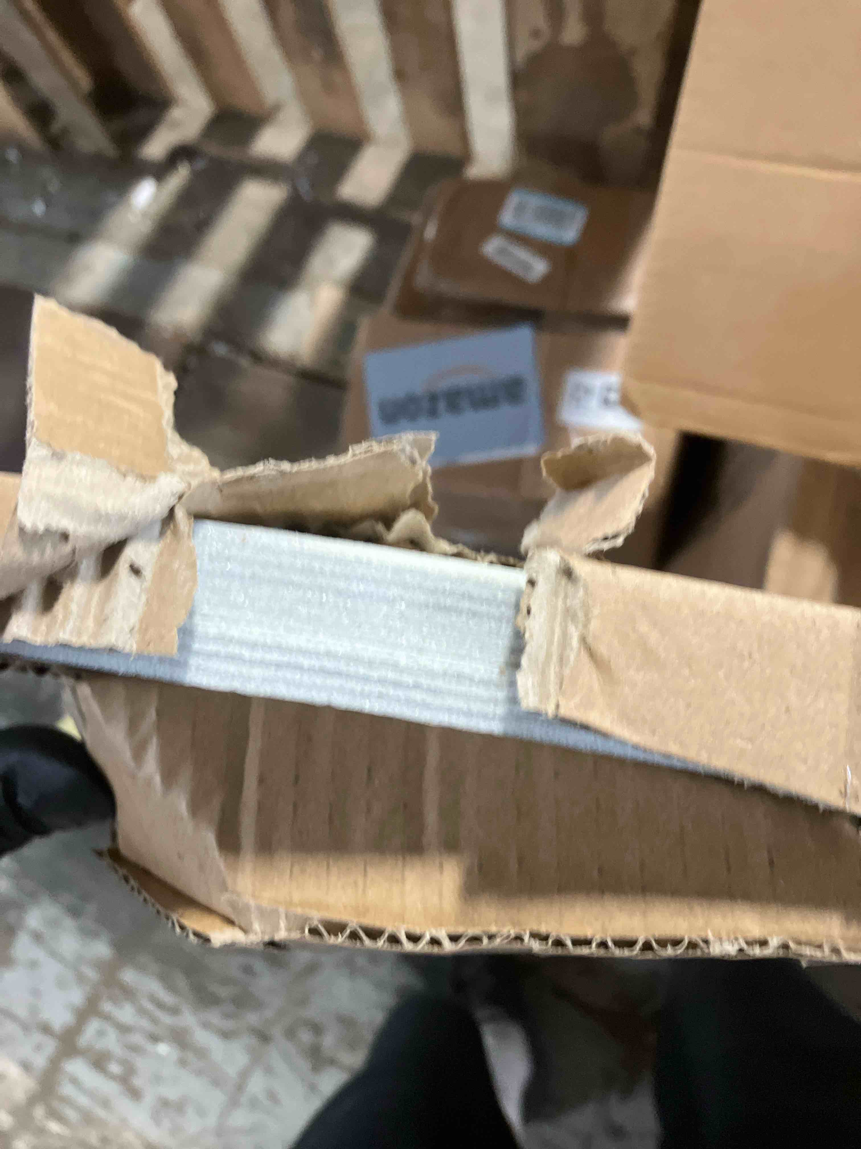 https://s3.amazonaws.com/lotting-images-prod/phillipi/GRA3637804_1759518862418.jpeg