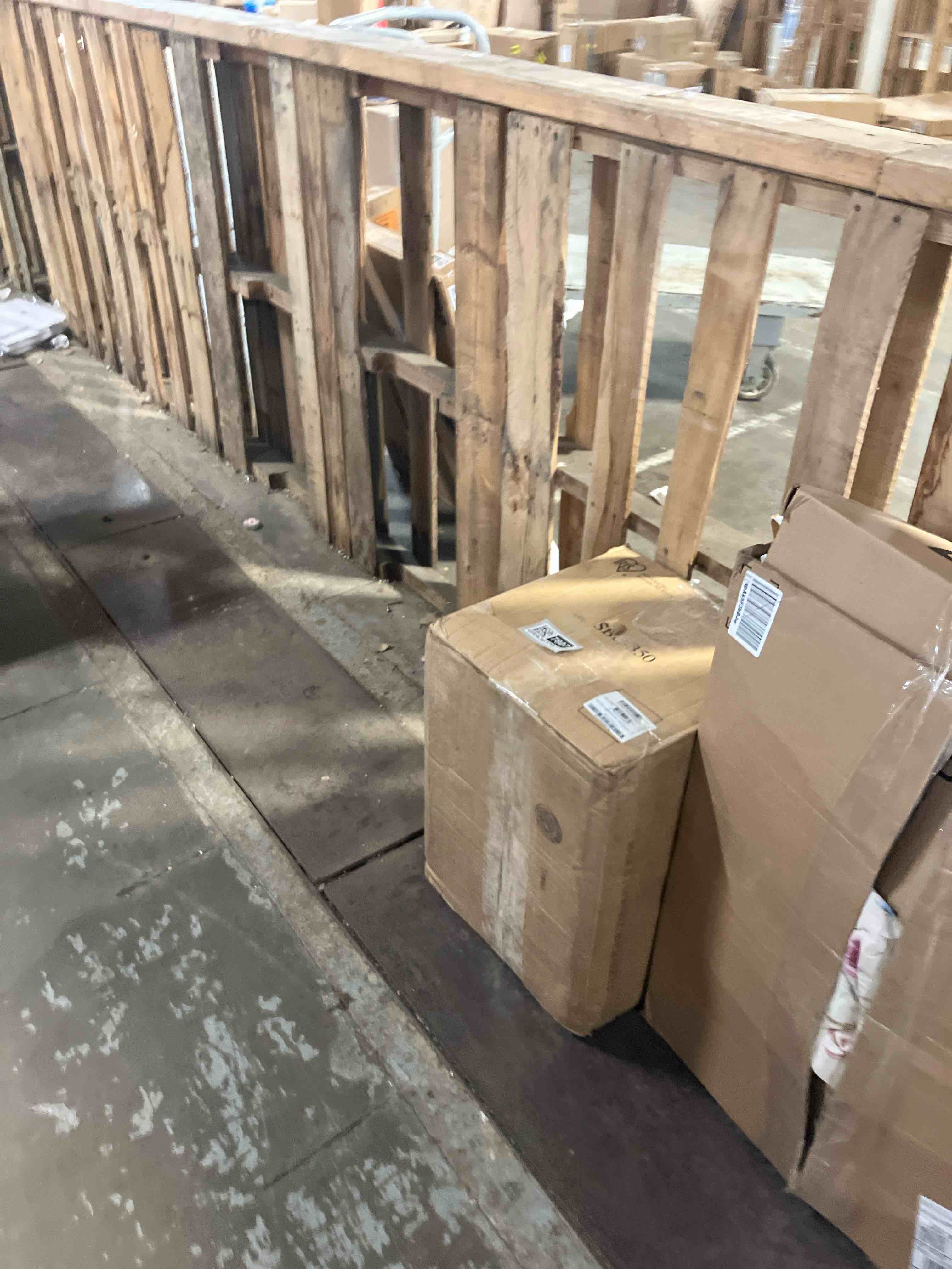 https://s3.amazonaws.com/lotting-images-prod/phillipi/GRA3637807_1759519718368.jpeg