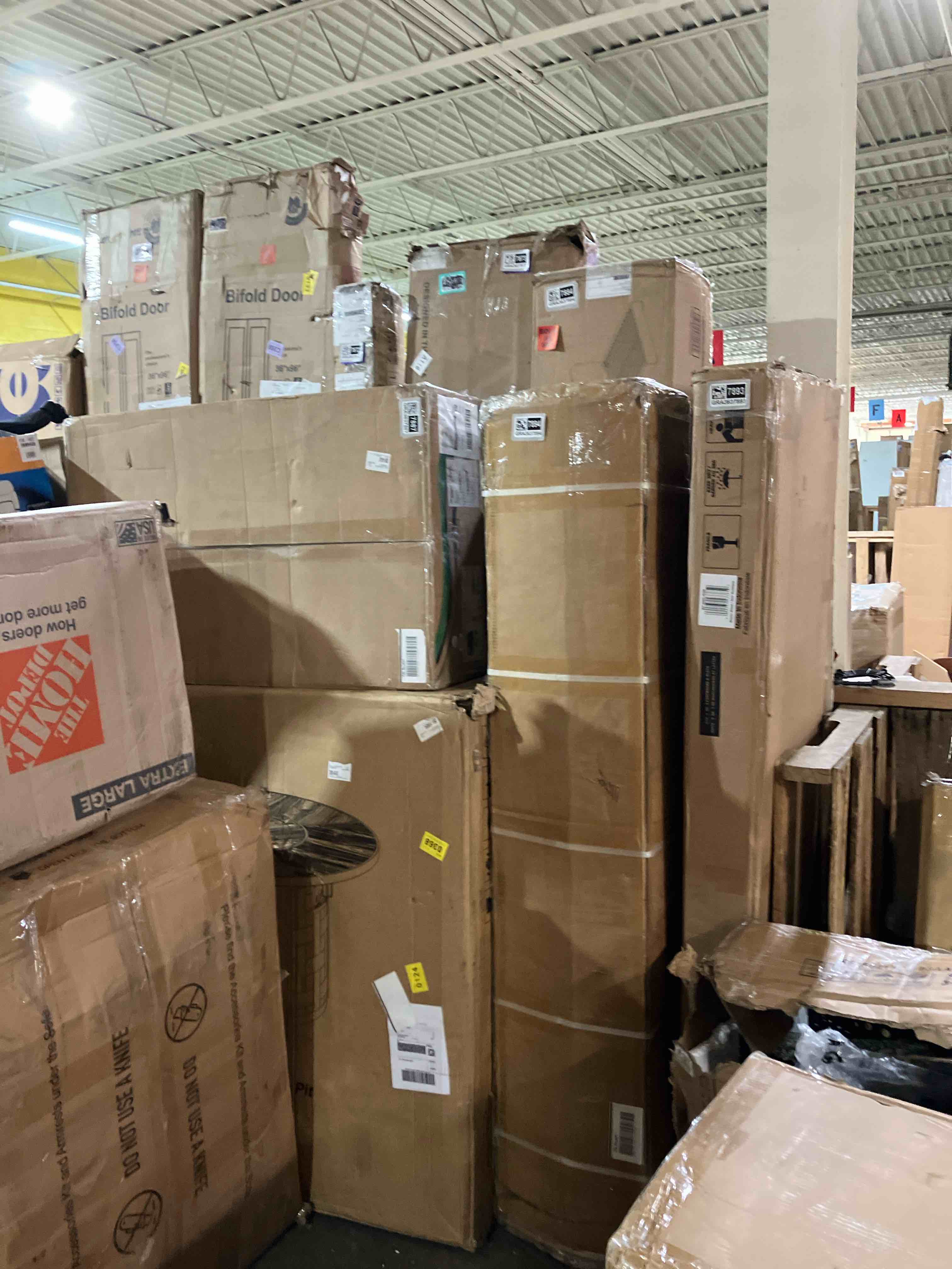 https://s3.amazonaws.com/lotting-images-prod/phillipi/GRA3637894_1760380043962.jpeg