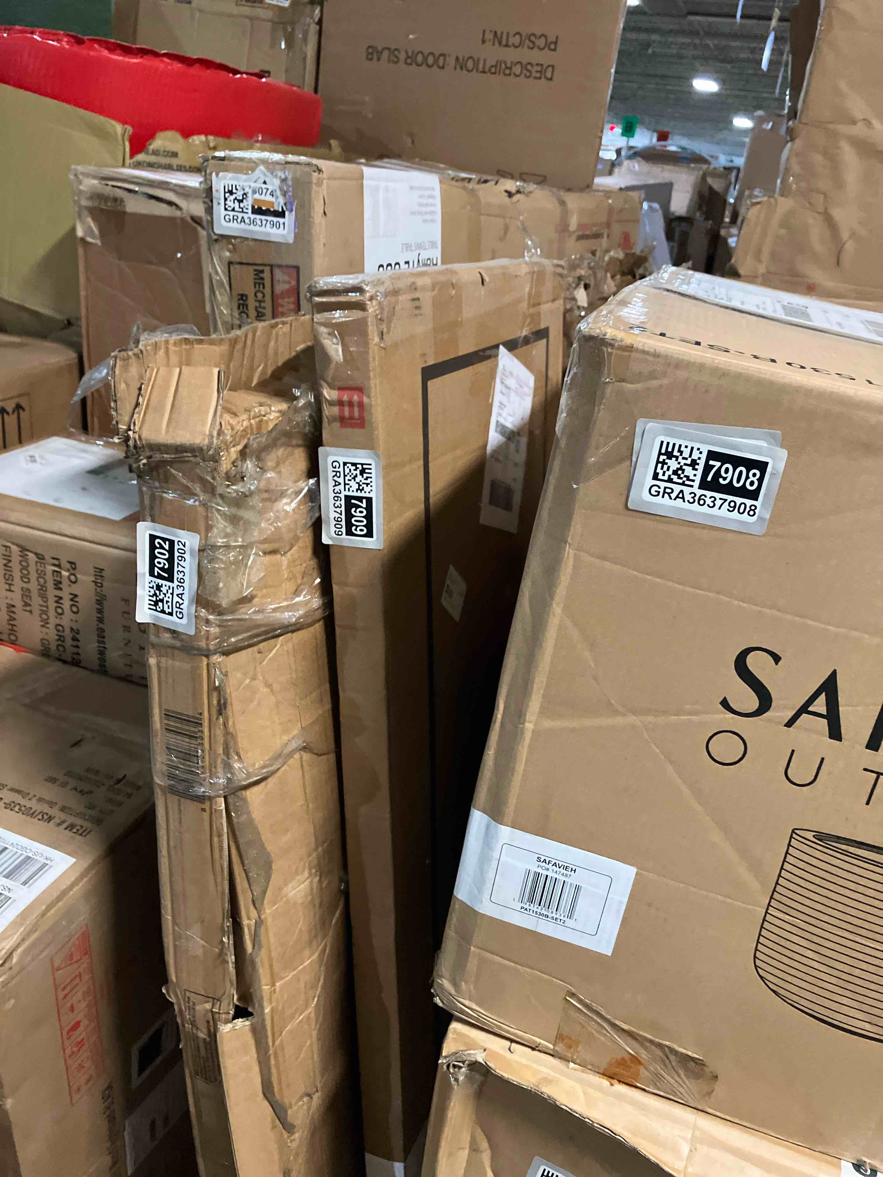 https://s3.amazonaws.com/lotting-images-prod/phillipi/GRA3637909_1759936583178.jpeg