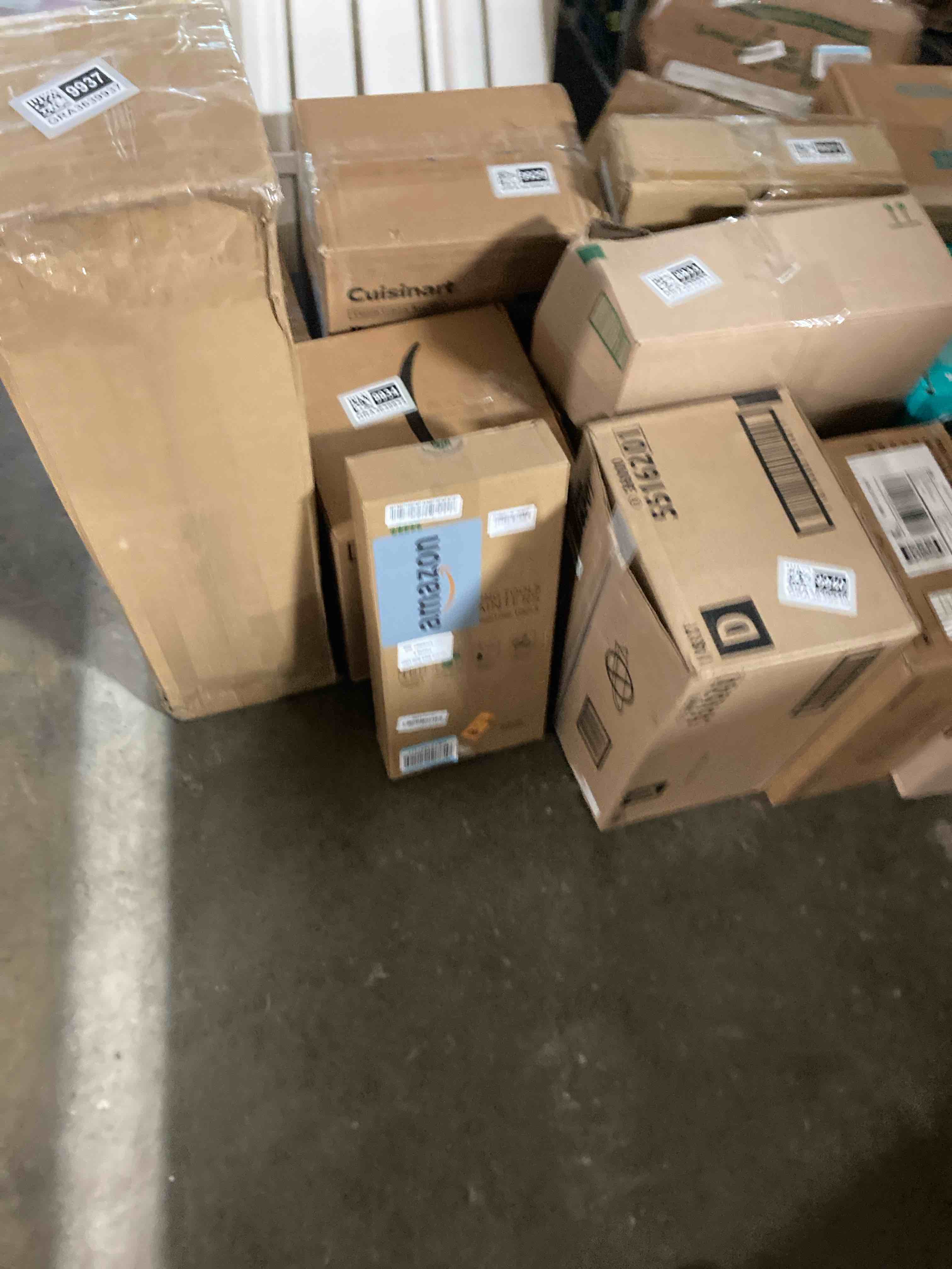 Condition photo showing New/Like New for VOOMEY 18 Inch Paint Roller Covers, Microfiber Paint Roller Cover, Suitable for Various Large-Scale Scene Painting, Such as Walls, Ceilings, Etc (Pack of 3,1/2" Nap) 3 Pack