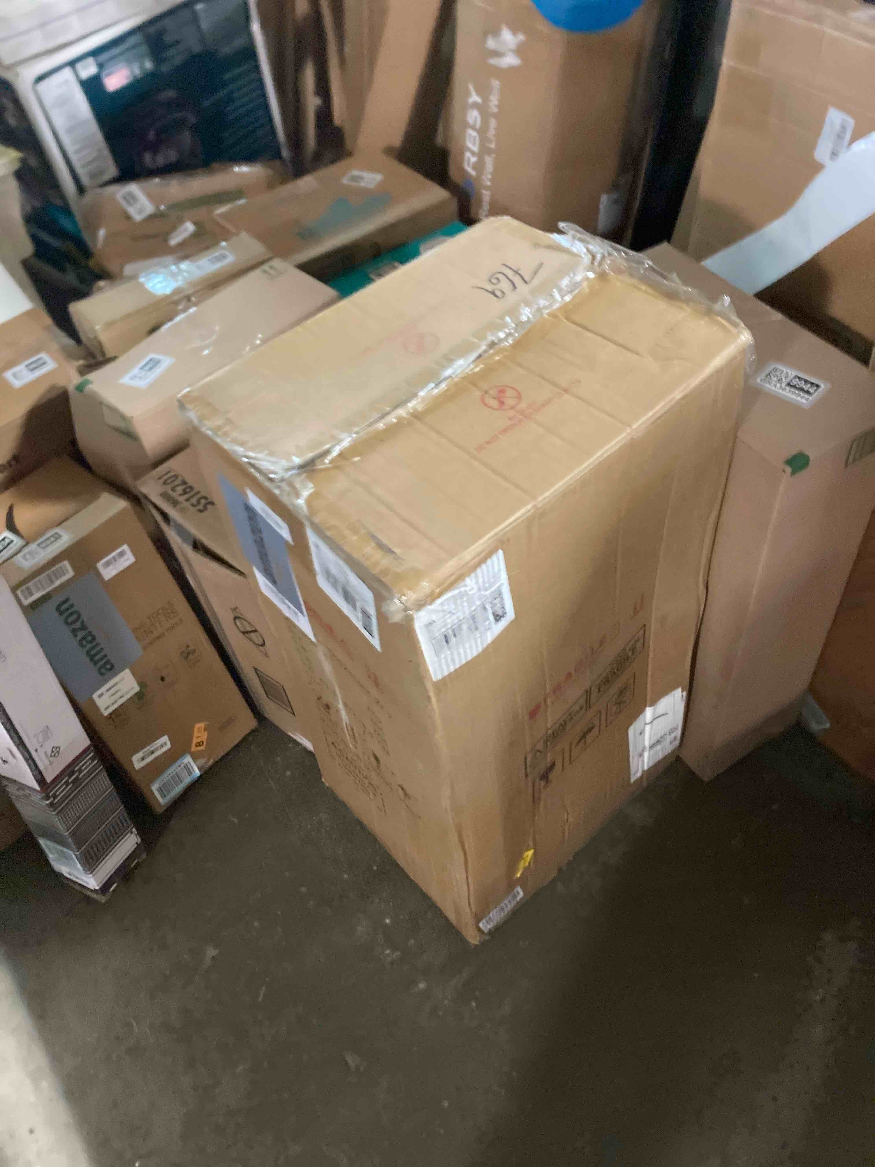 Condition photo showing New/Like New for Joligrace Professional Rolling Makeup Case 4 Drawers Pro Makeup Artist Cosmetic Train Case Hairstylist Travel Case Portable Make Up Station with Multiple Compartments Extra Large - Black