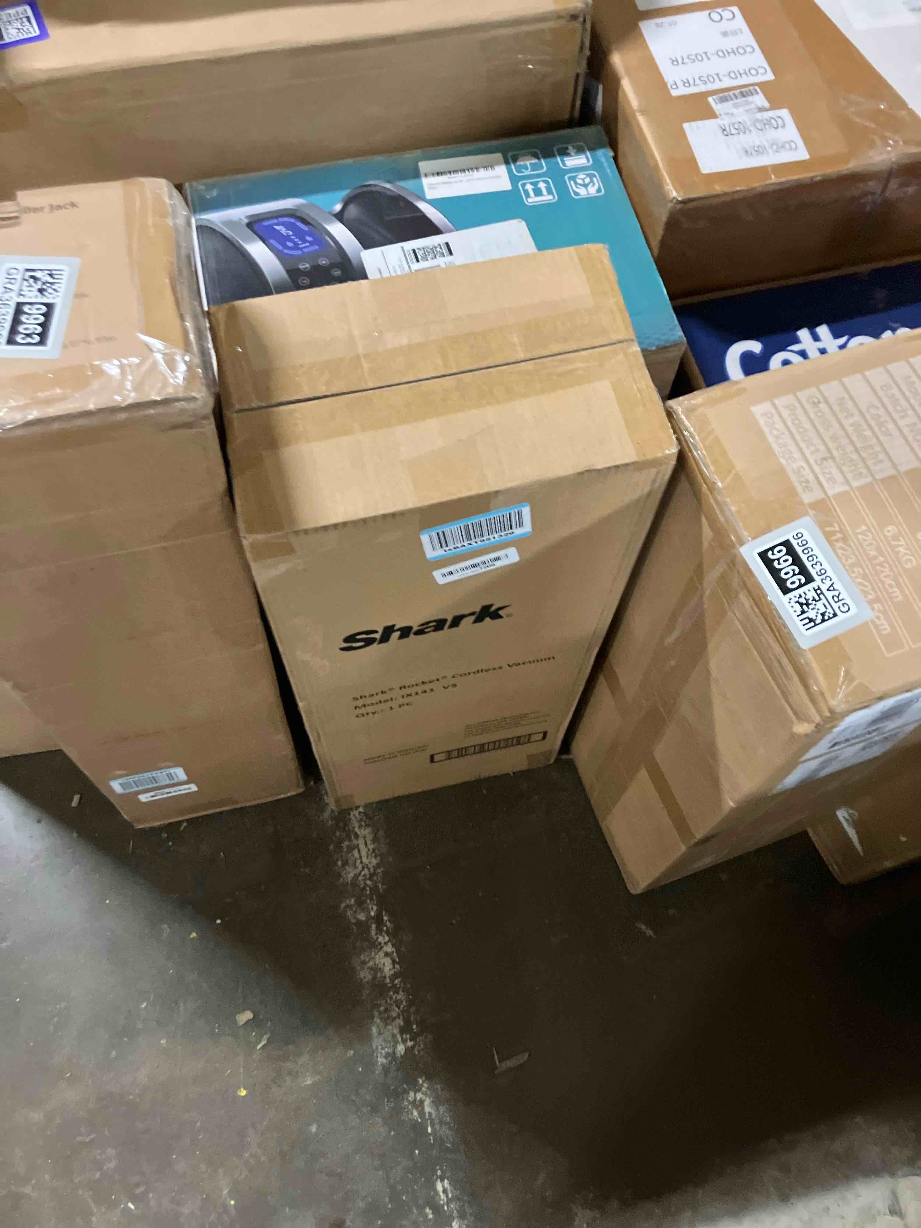 Condition photo showing New/Like New for Shark AZ2002 Vertex Powered Lift-Away Upright Vacuum with DuoClean PowerFins, Self-Cleaning Brushroll, Large Dust Cup, Pet Crevice Tool, Dusting Brush & Power Brush, Silver/Rose Gold DuoClean PowerFin (Rose Gold)