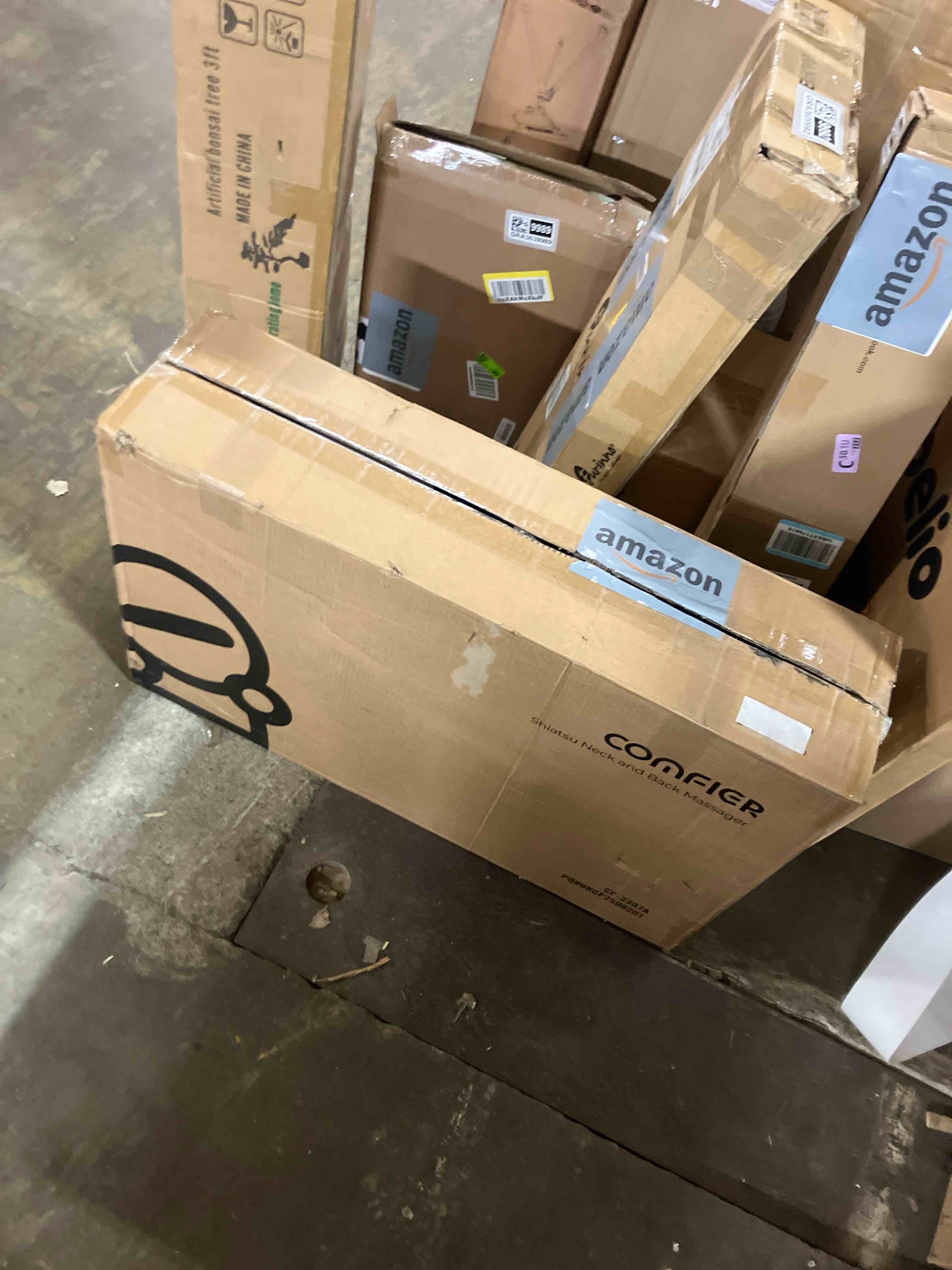 Condition photo showing New/Like New for COMFIER Massager Chair with Heat, Shiatsu Neck Back Massager Portable with Compress & Rolling,Massage Chair Pad for Full Back, Neck & Shoulders,Full Body Pain, Gray