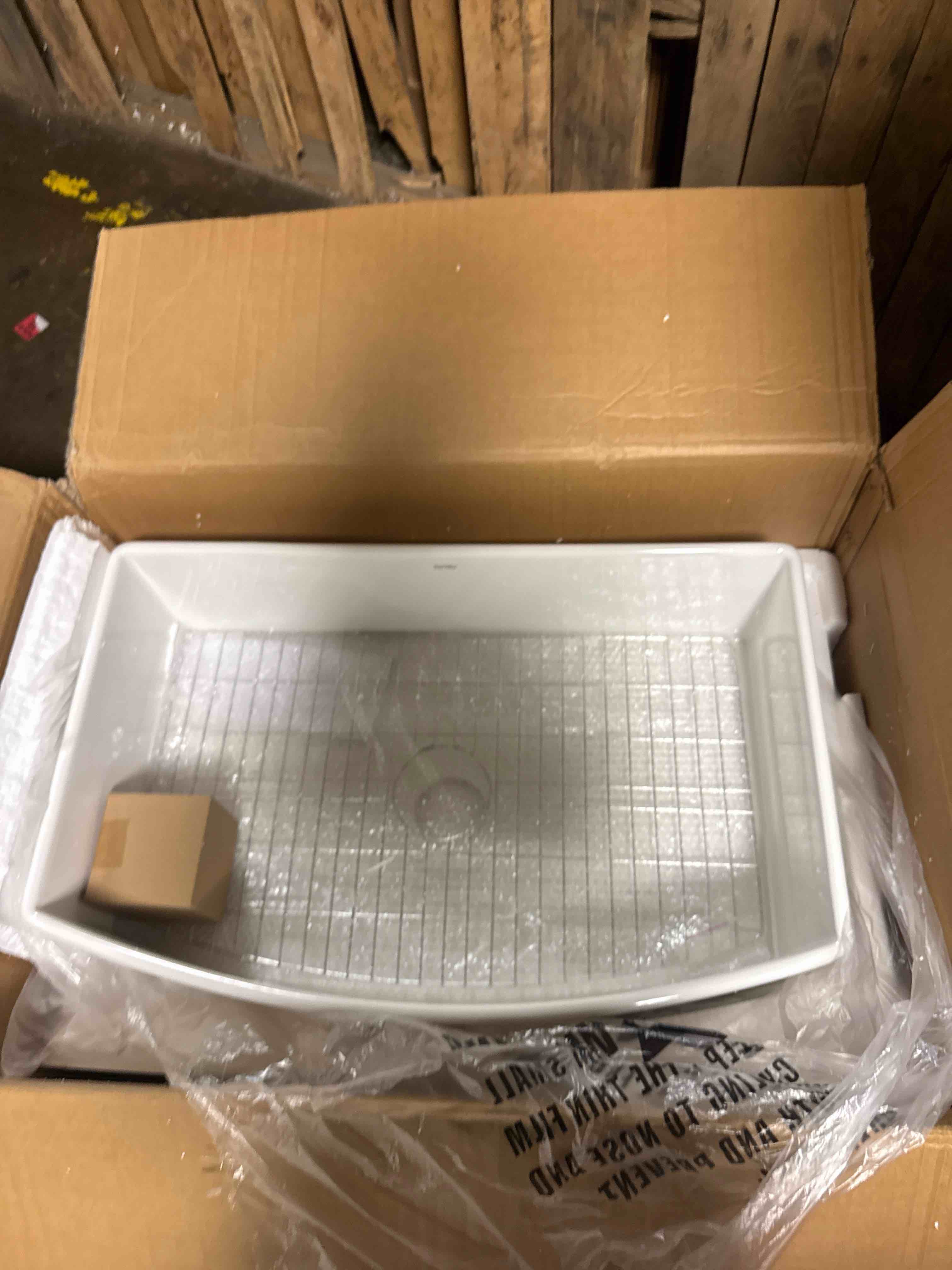 Condition photo showing New/Like New for deervalley farmhouse kitchen sink 33 inch, white fireclay apron front farm sinks, single bowl deep drop in undermount sink with grid and basket strainer, easy to clean
