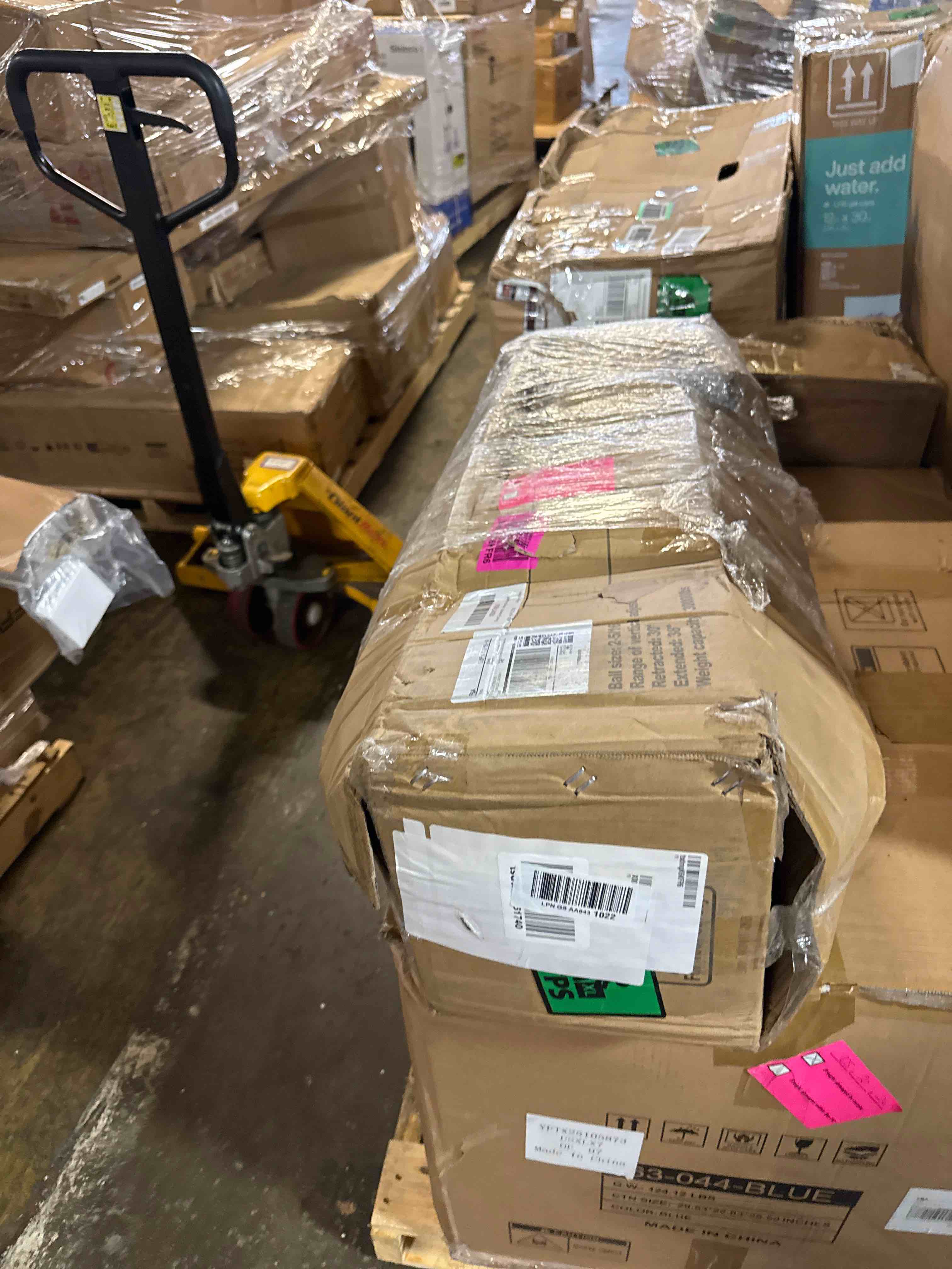 Condition photo showing New/Like New for 30,000 lbs heavy duty round tube gooseneck coupler, 2-5/16" ball size adjustable trailer hitch, retracted 30" to extended 38" for horse trailers, livestock & flatbed hauling, black