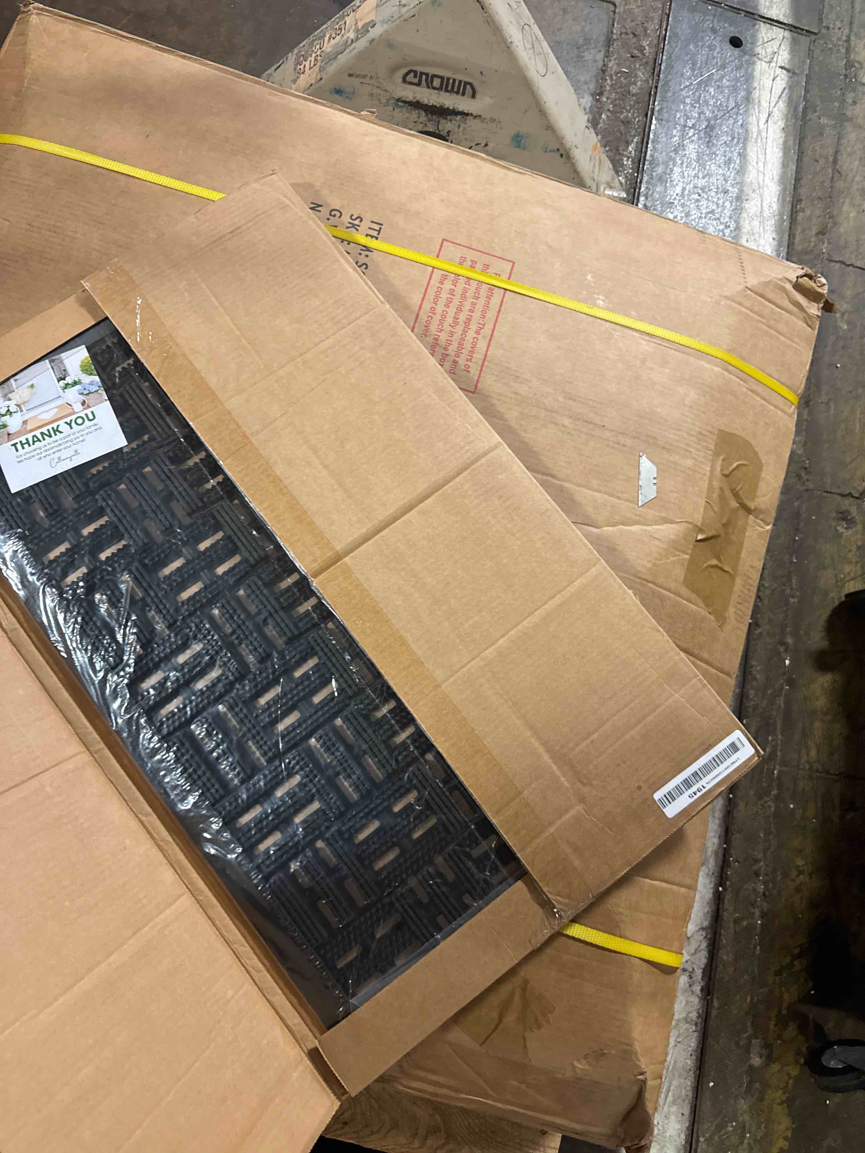 Condition photo showing New/Like New for calloway mills oscar weave rubber doormat, 18" x 30"