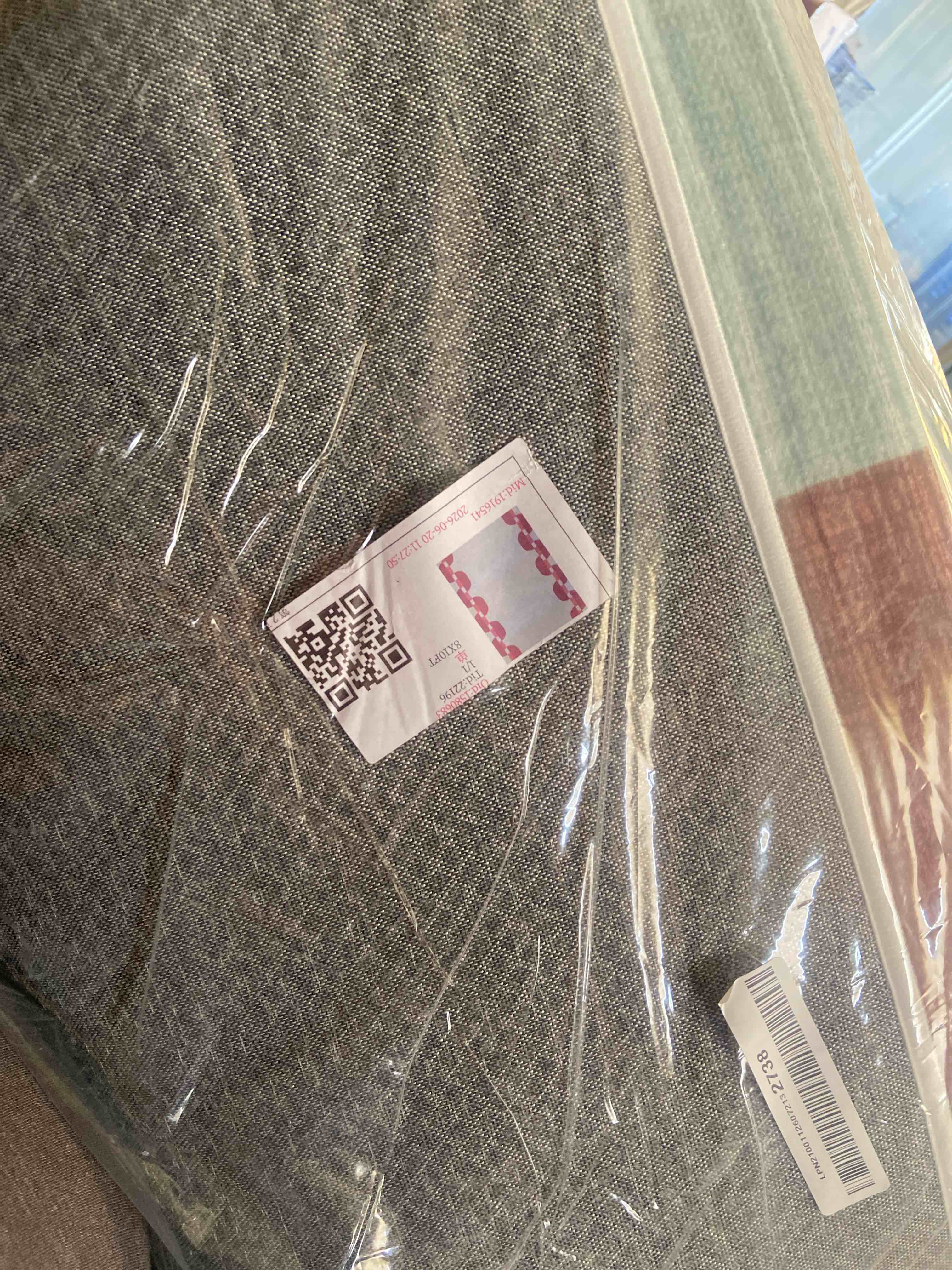 Condition photo showing New/Like New for modern geometric machine washable chain link blue indoor area rug with non-slip backing