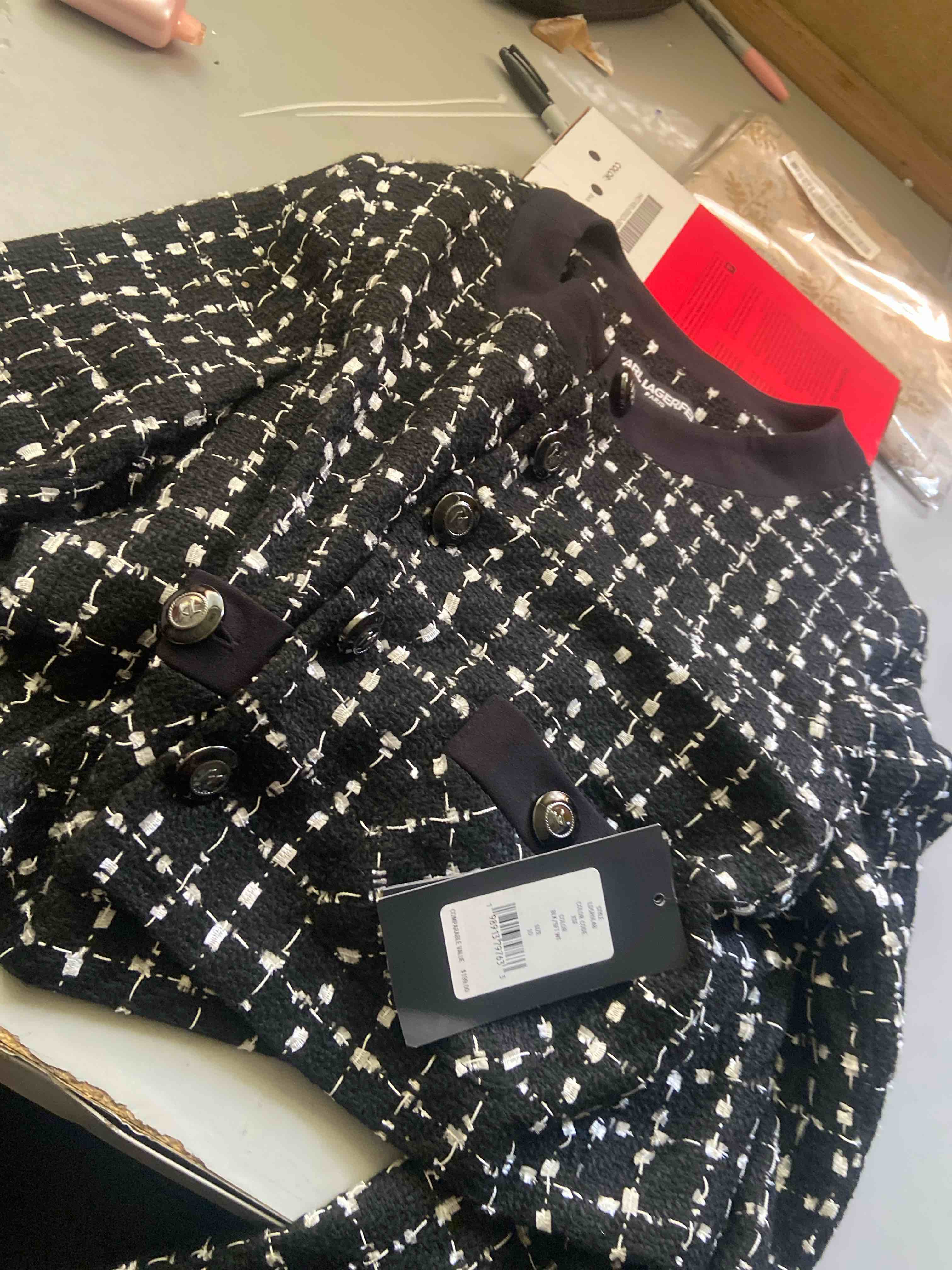 Condition photo showing New/Like New for karl lagerfeld women's long sleeve contrast grid cropped two pockets tweed jacket