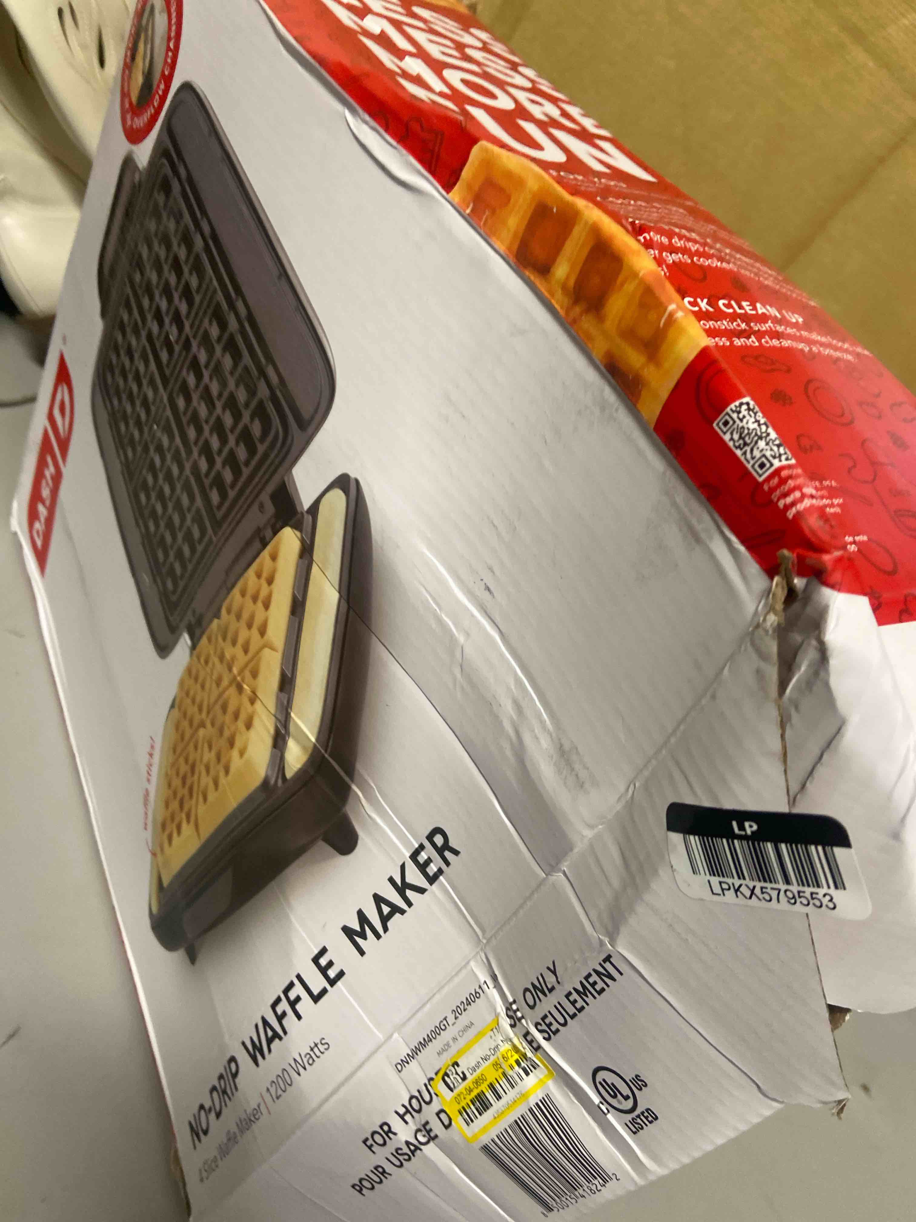 Condition photo showing Good Condition for dash no-drip nonstick belgian waffle maker - graphite