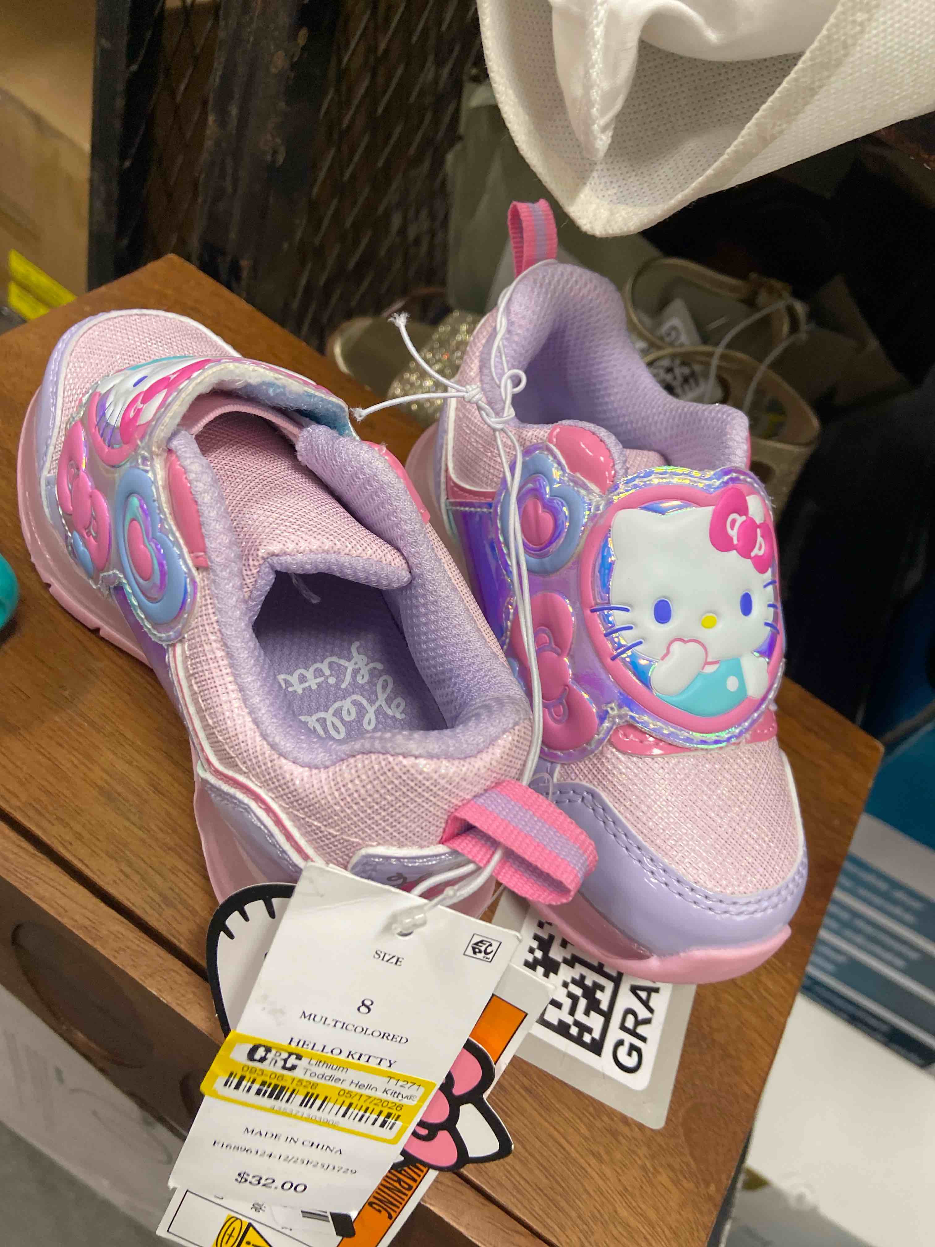 Condition photo showing New/Like New for toddler hello kitty® by sanrio® sneakers - pink size 8