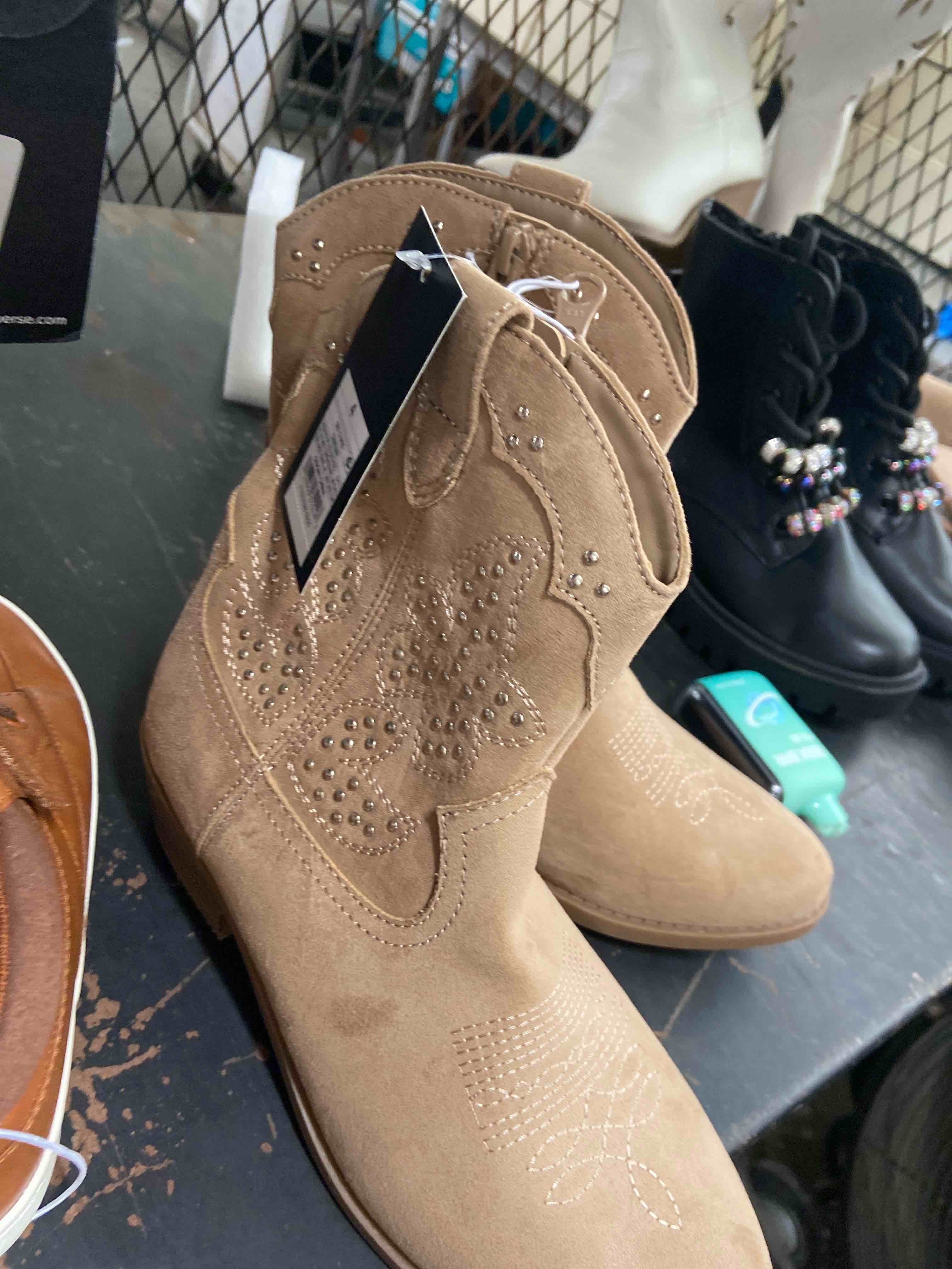 Condition photo showing New/Like New for kids' elma studded western boots - art class™ tan 4: medium width, zipper closure, almond toe, flexible outsole, 1.25" heel