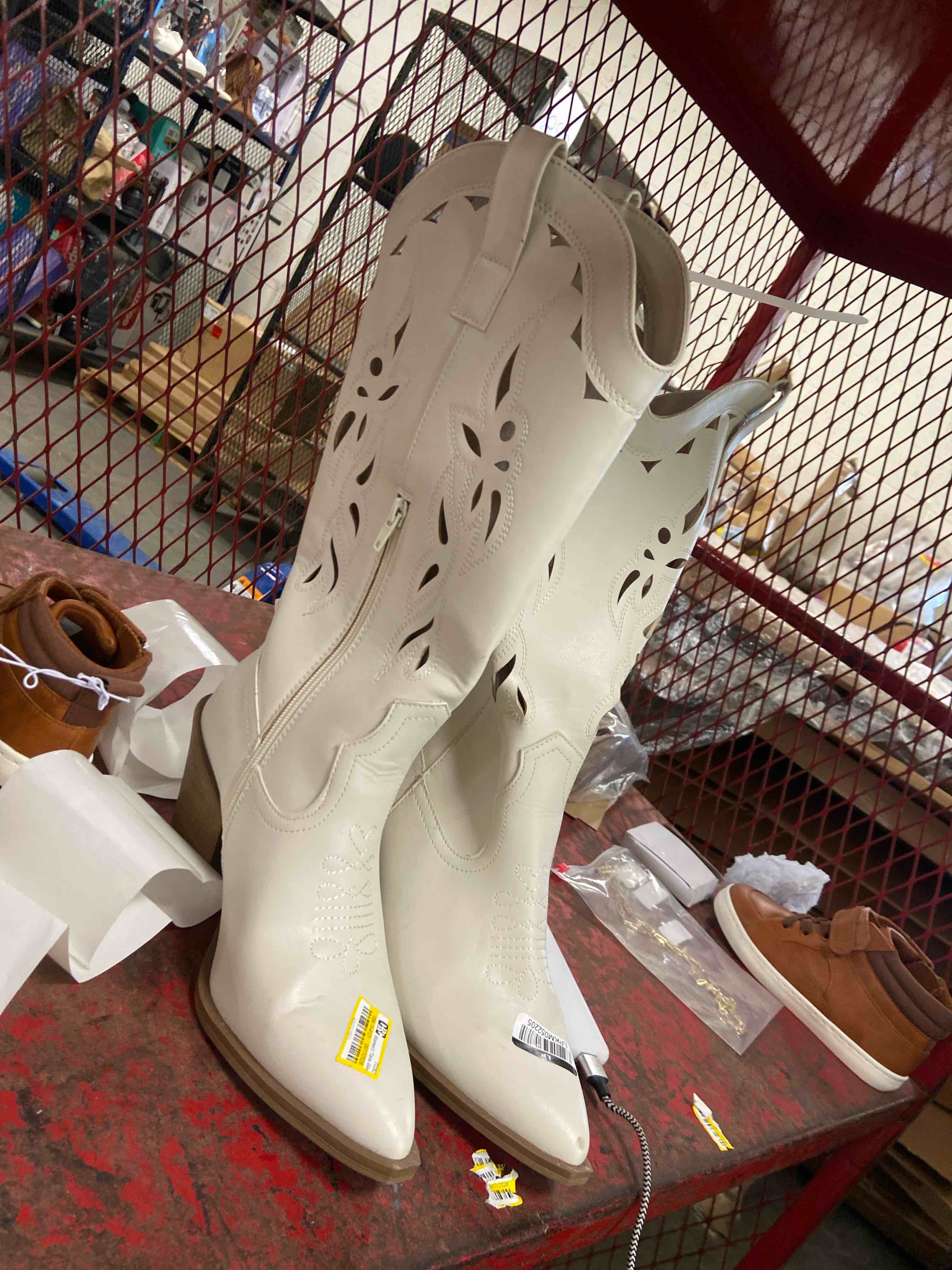Condition photo showing Good Condition for women tiana western boots with memory foam insole - universal thread cream