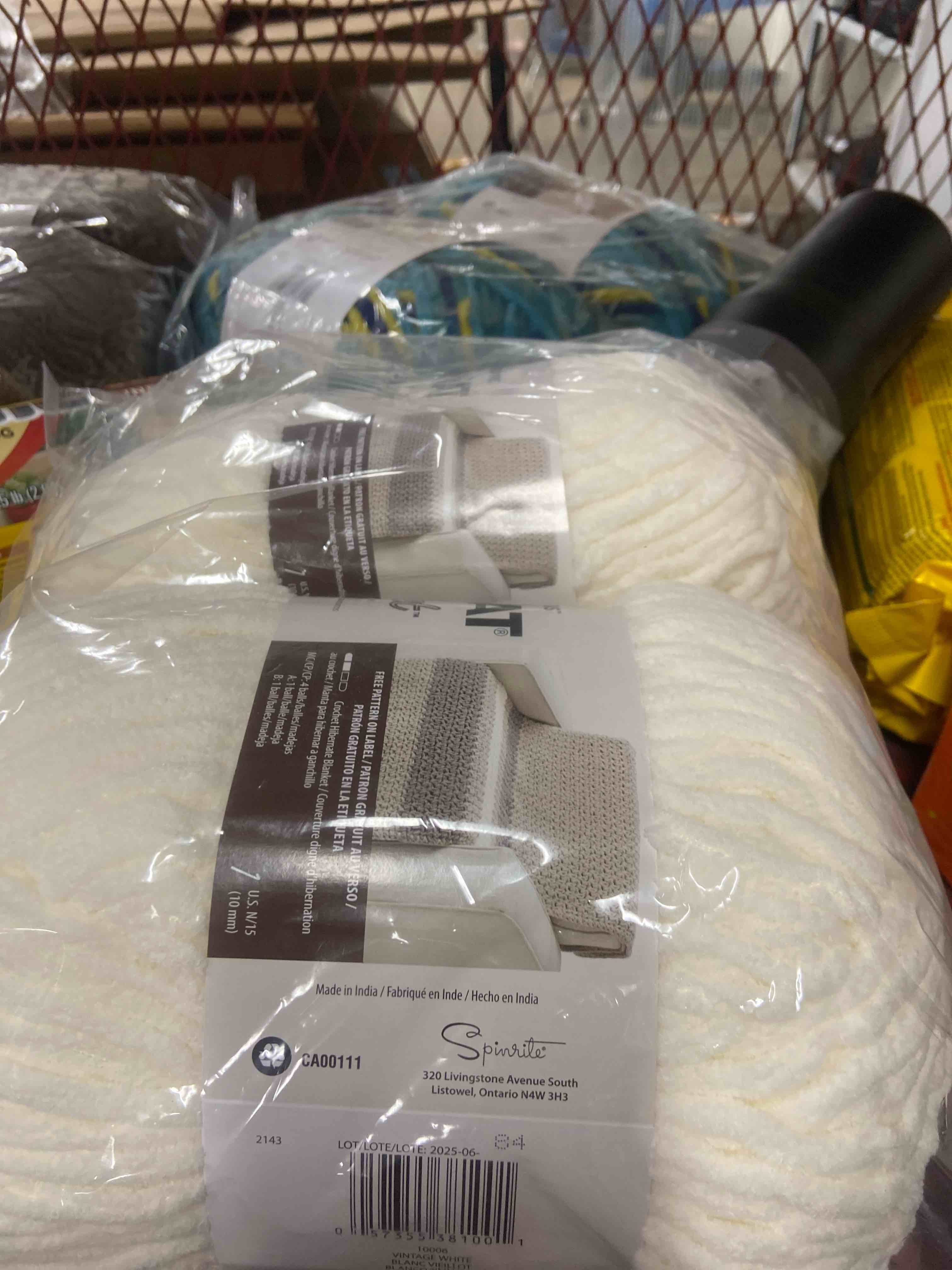 Condition photo showing New/Like New for bernat blanket vintage white