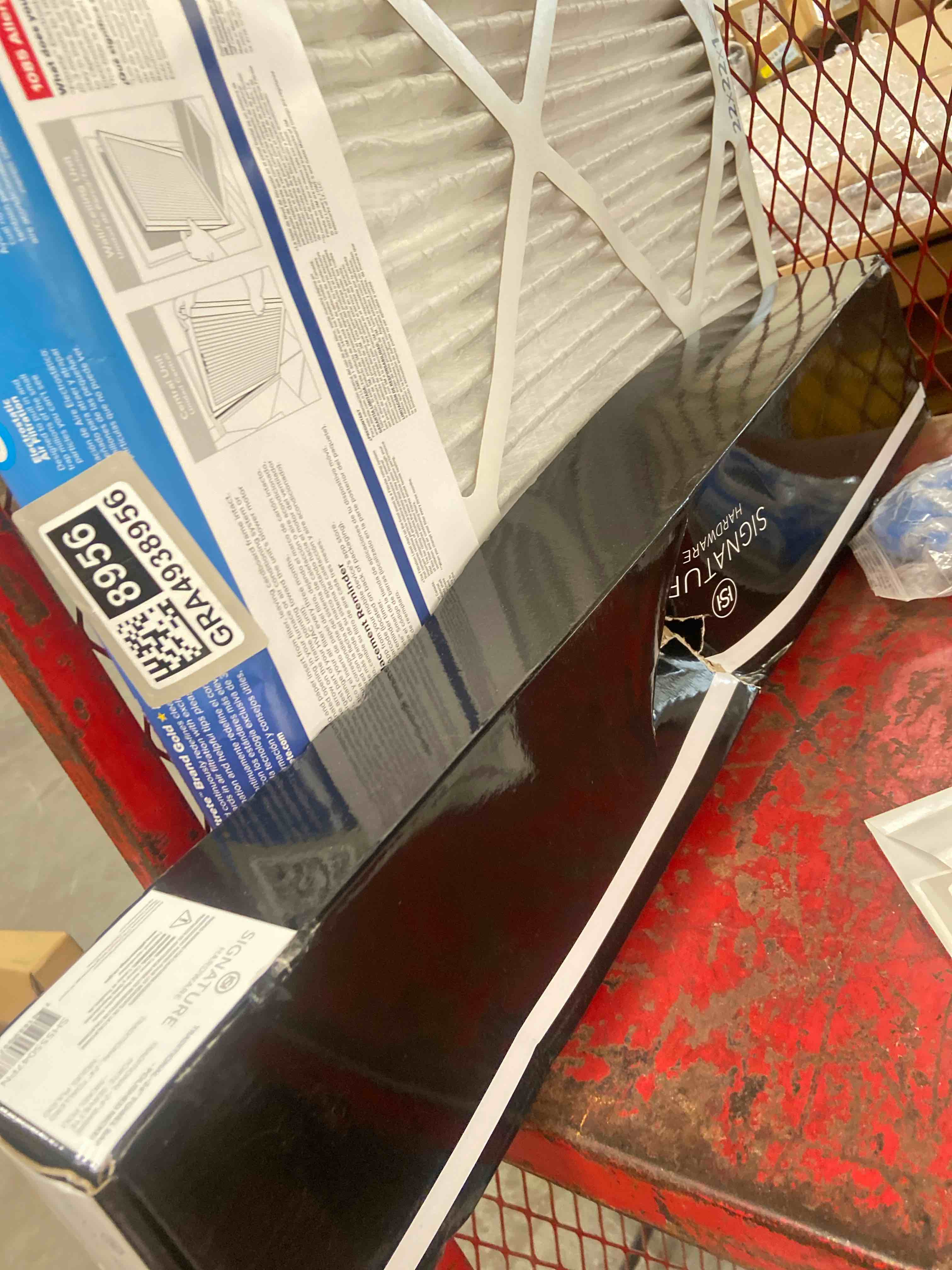 Condition photo showing New/Like New for signature hardware 955108 traditional 27-1/8" towel bar