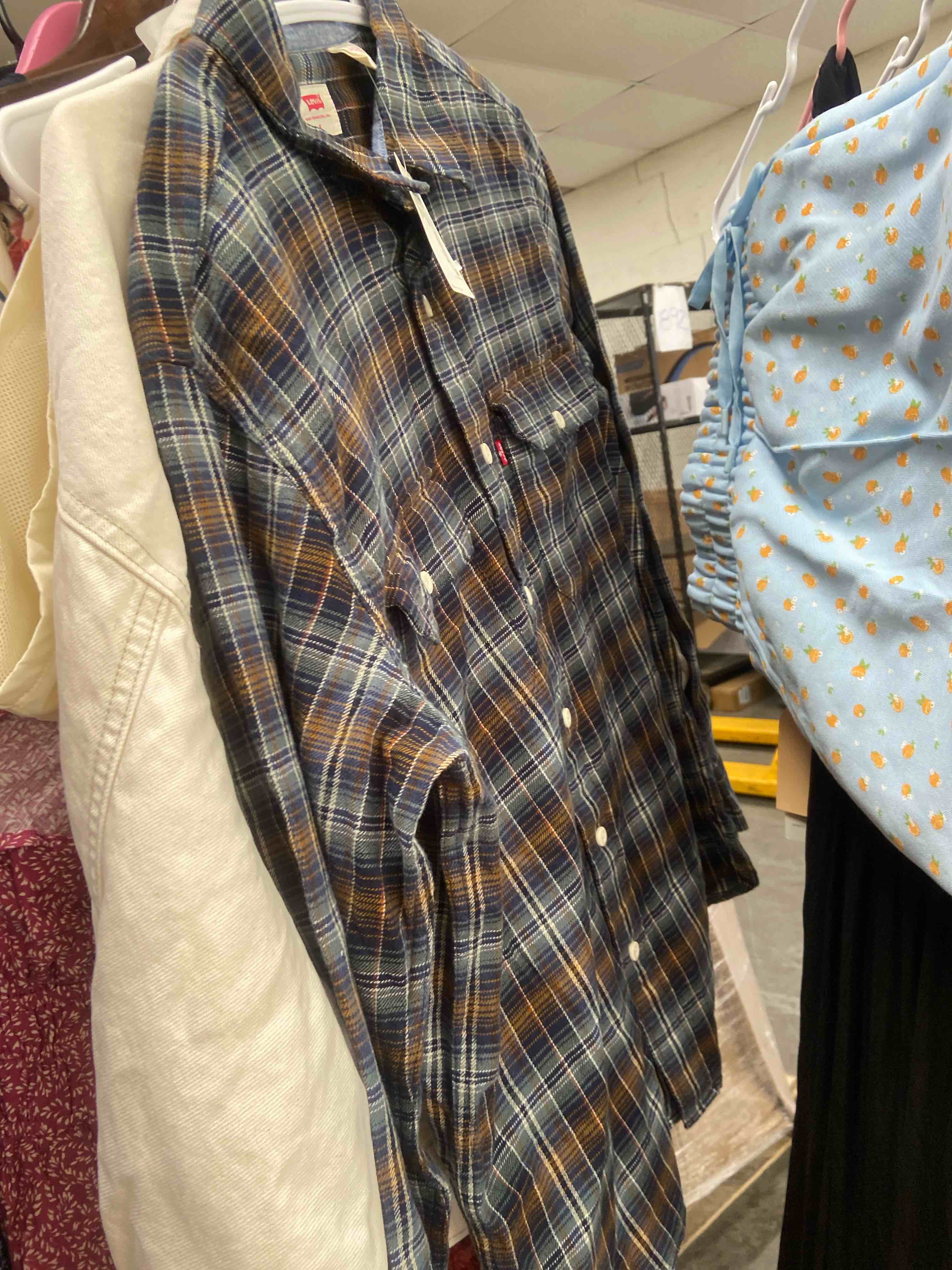 Condition photo showing New/Like New for levi's men's classic worker long sleeve shirt
