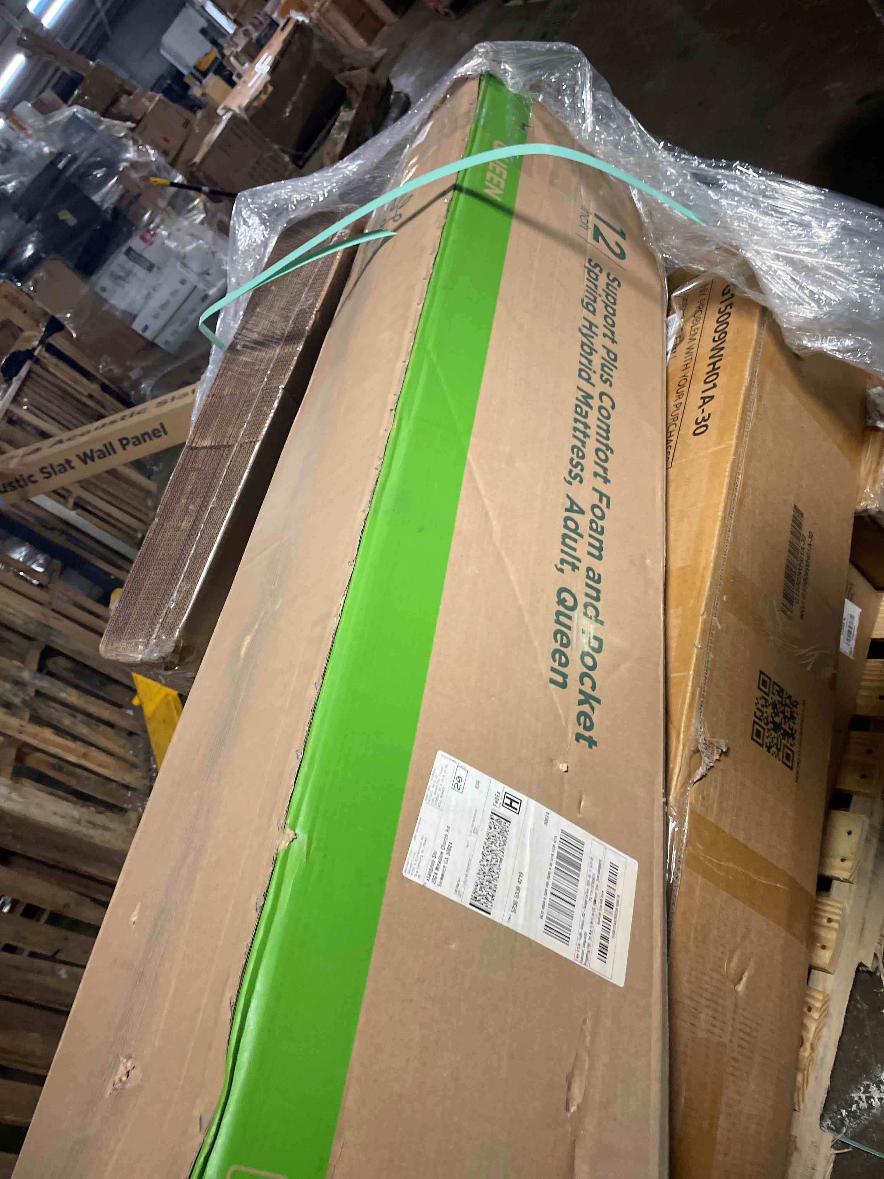 Condition photo showing New/Like New for zinus 12 inch foam and spring hybrid mattress [new version], queen, fiberglass free, medium firmness, durable support, certified safe foams & fabric, mattress in a box white queen 12" new small box