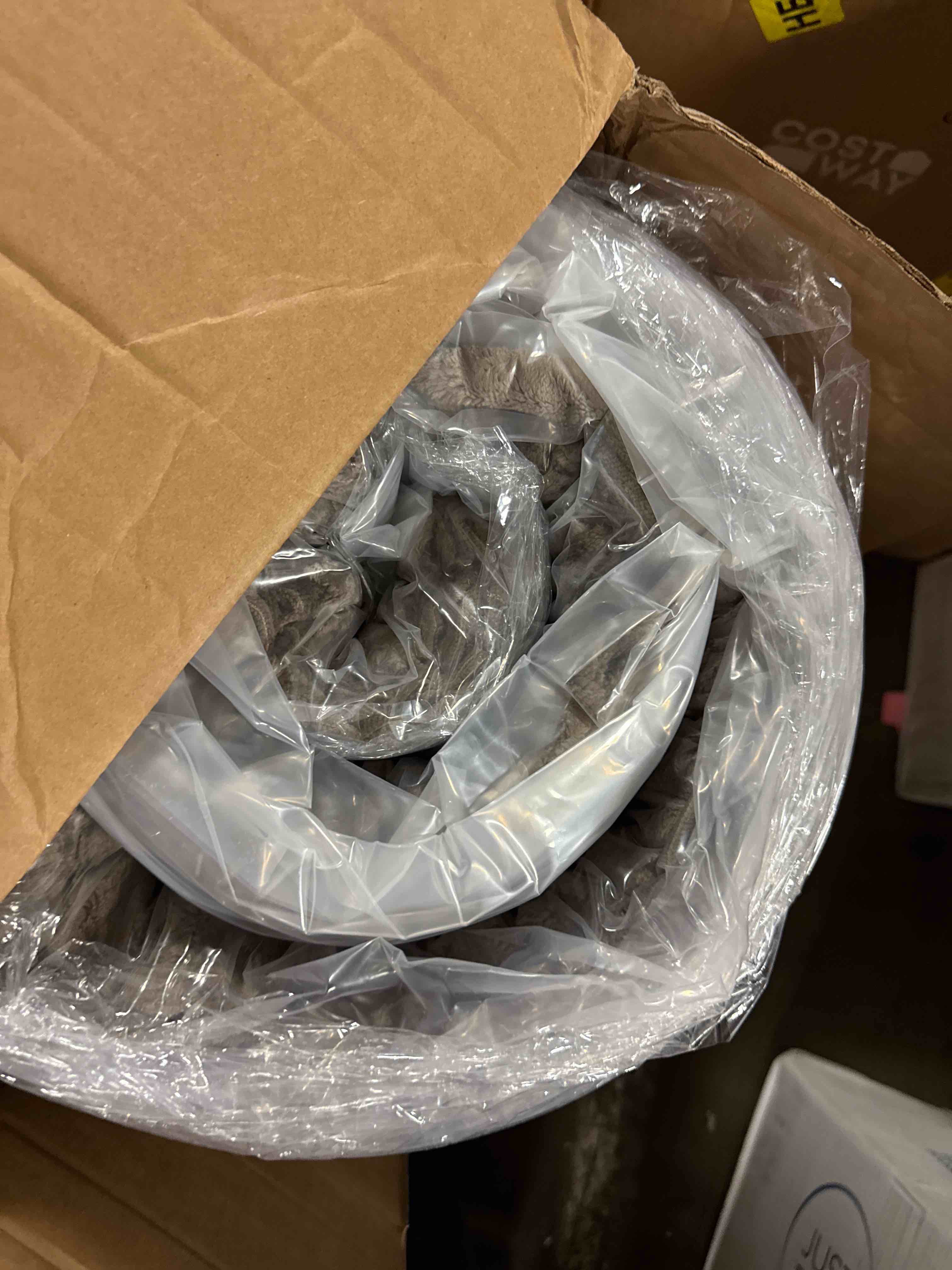 Condition photo showing New/Like New for compress sofa boucle, vacuum packed couch (dark brown)