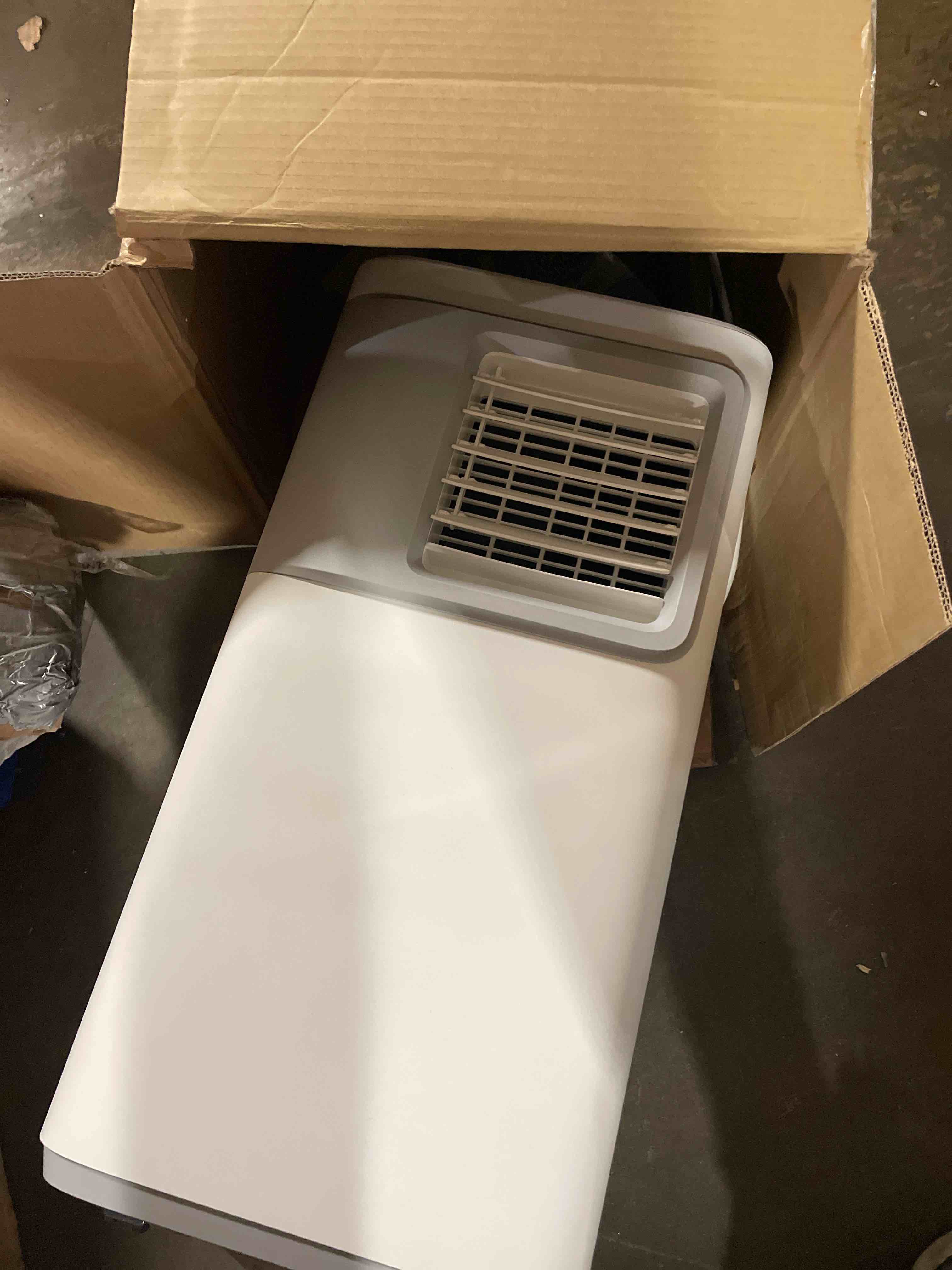 Condition photo showing As Is for portable-air-conditioners-16,000-btu 5 in 1 smart wifi ac unit with app for large rooms up to 750 sq.ft, fast cooling, dehumidifier, fan, quiet 36db sleep mode 24h, window kits for bedroom home office