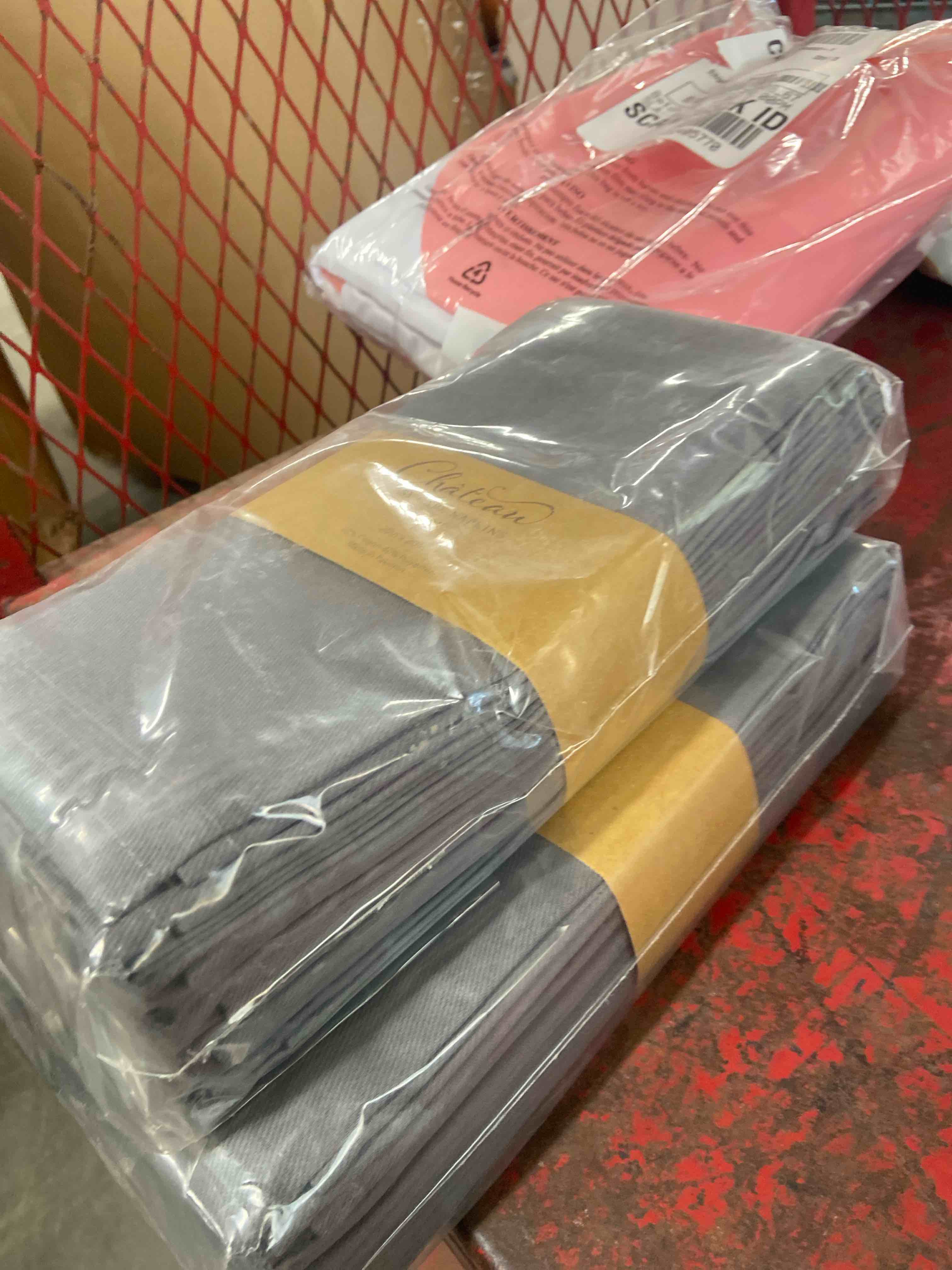 Condition photo showing New/Like New for chateau easy-care cloth dinner napkins - set of 12 oversized (20 x 20 inches) - gray