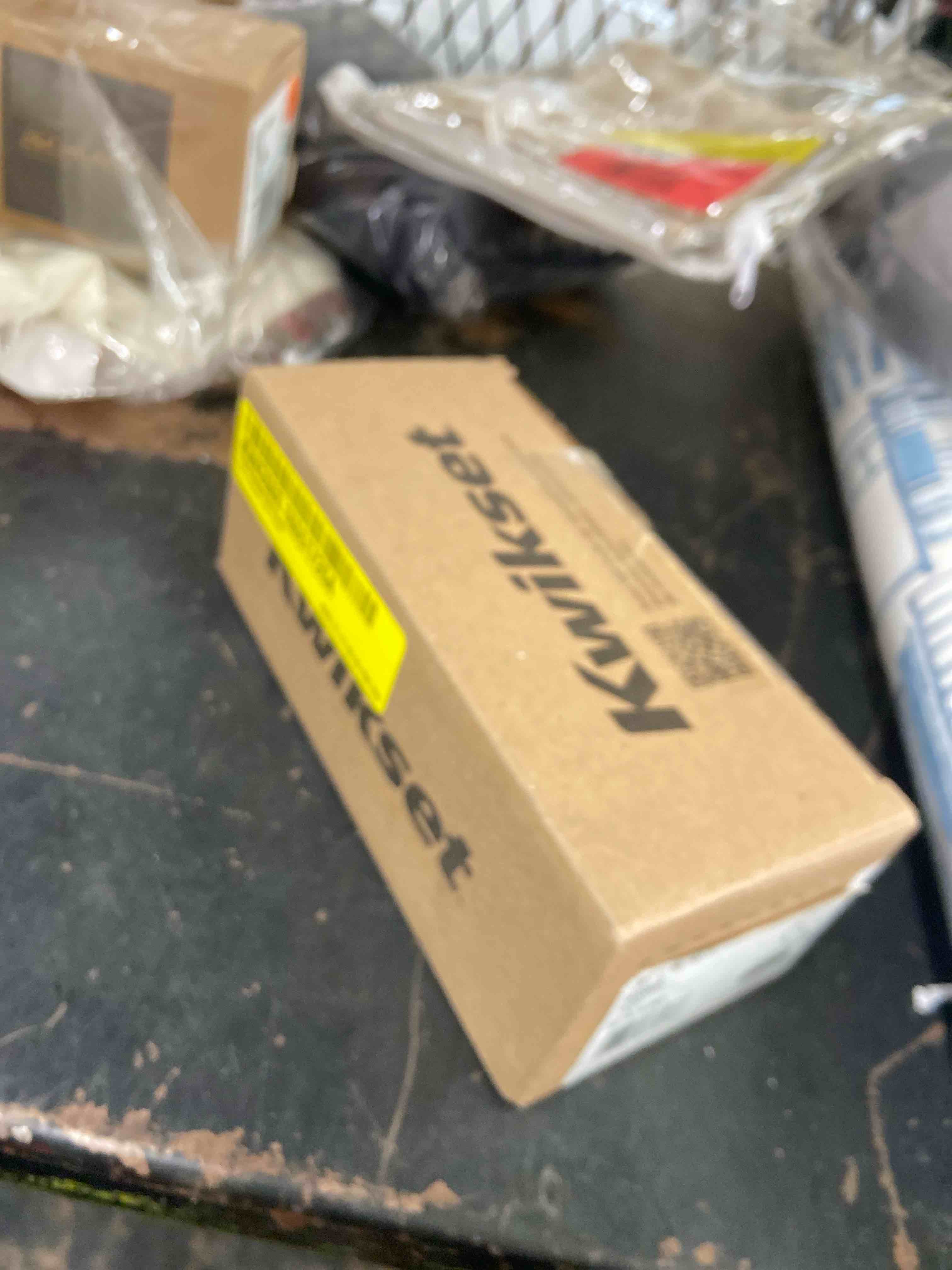 Condition photo showing New/Like New for kwikset tylo passage doorknob satin nickel