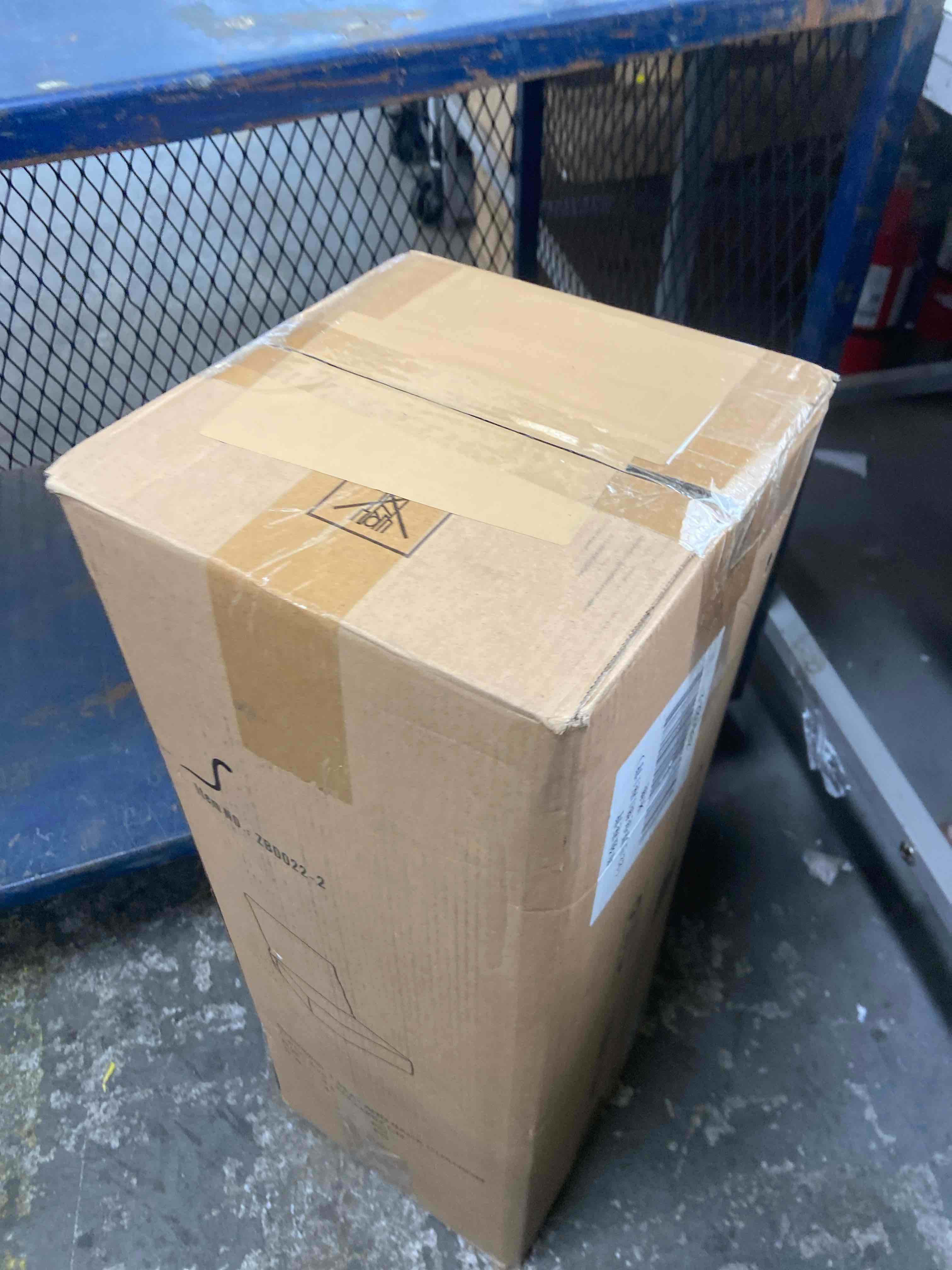 https://s3.amazonaws.com/lotting-images-prod/phillipi/GRA4942891_1779814946406.jpeg