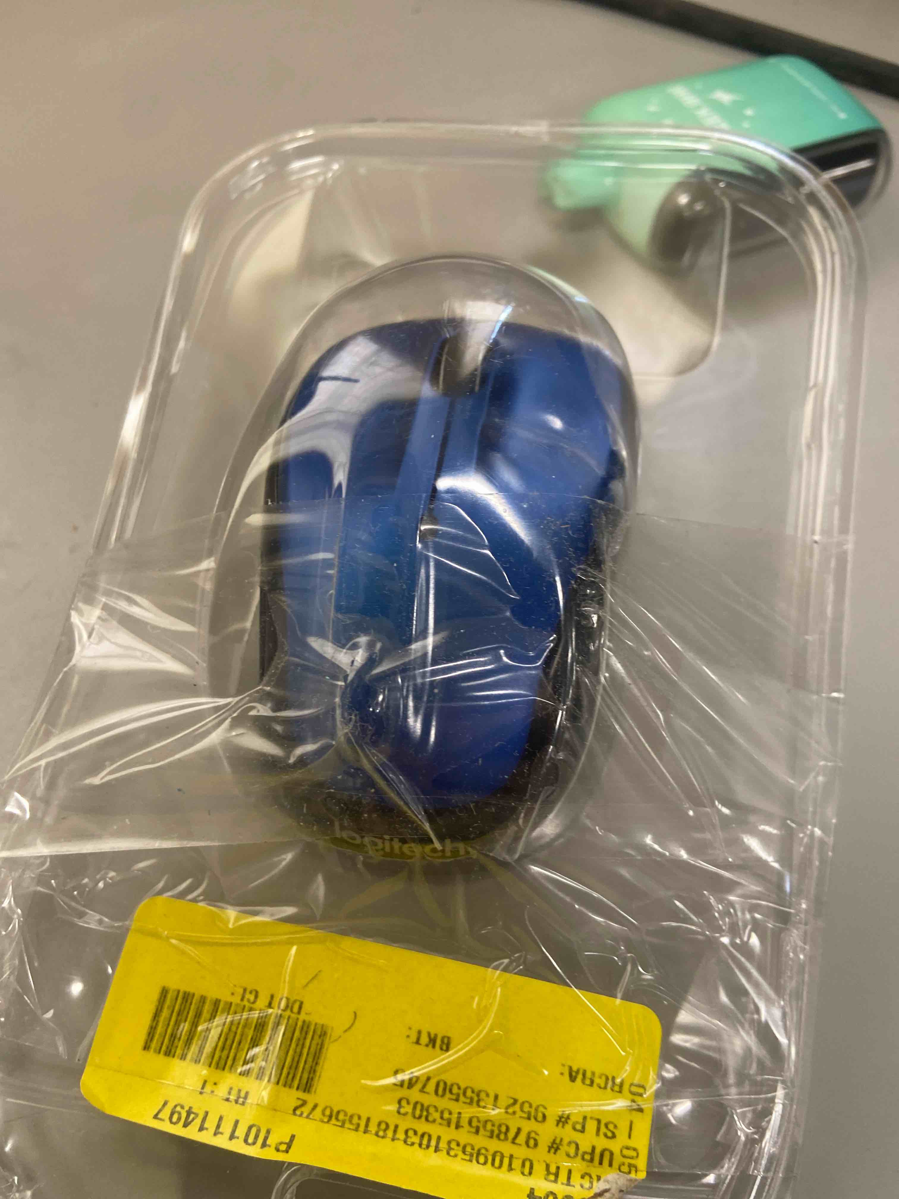 Condition photo showing New/Like New for logitech mouse