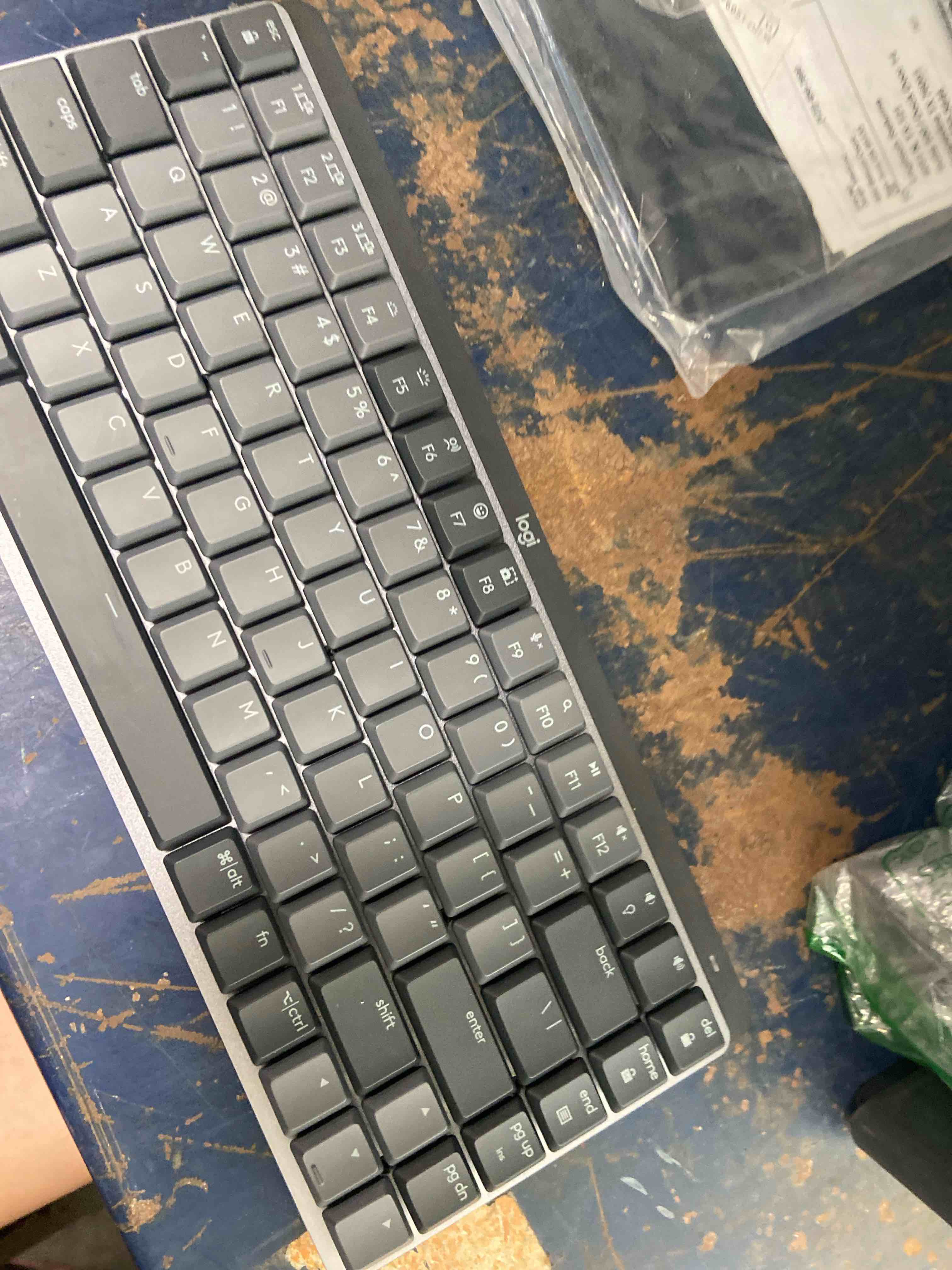 Condition photo showing New/Like New for satechi sm1 75% mechanical keyboard for mac and windows, led backlit bluetooth keyboard, 84 keys compact wireless, gaming, for mac and windows - dark gray/gray