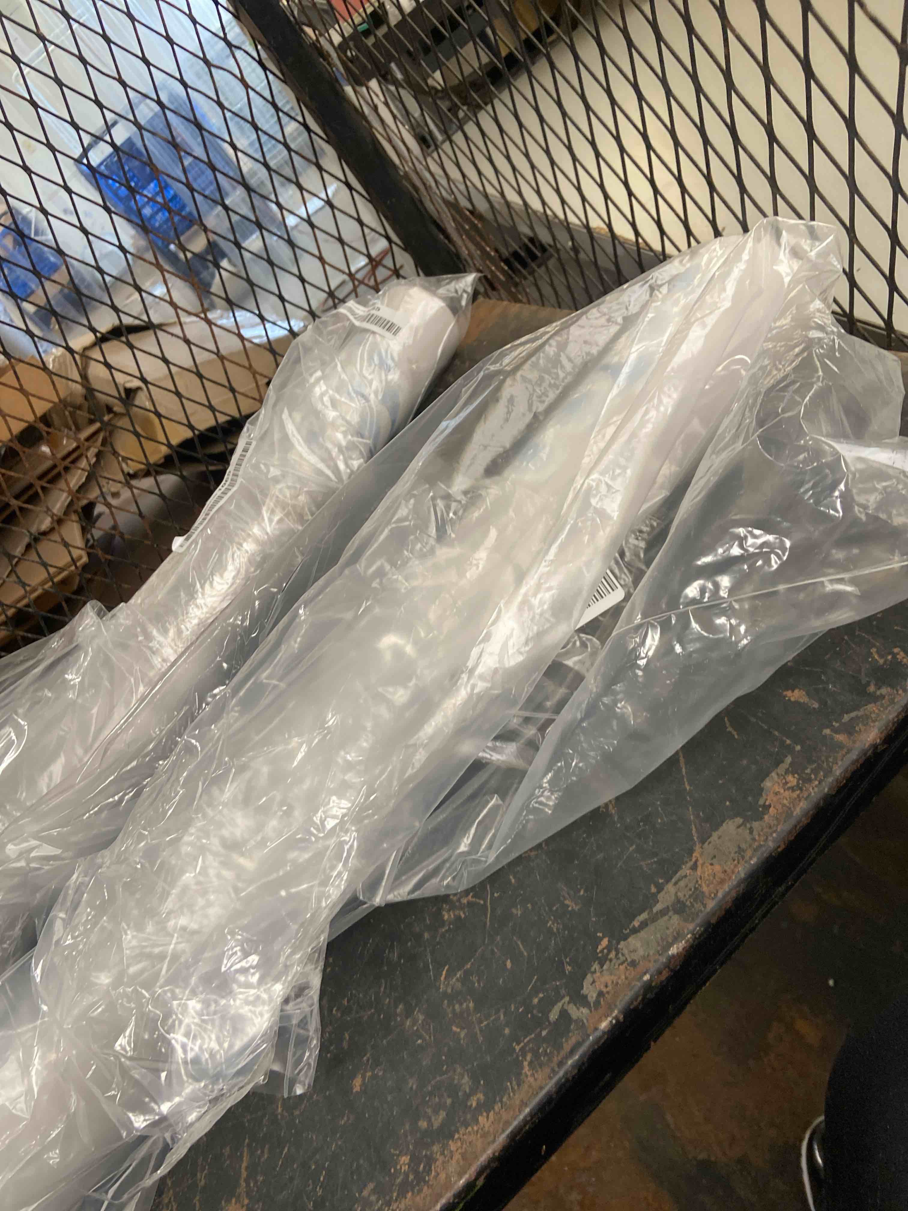 Condition photo showing New/Like New for aurelia wallpaper