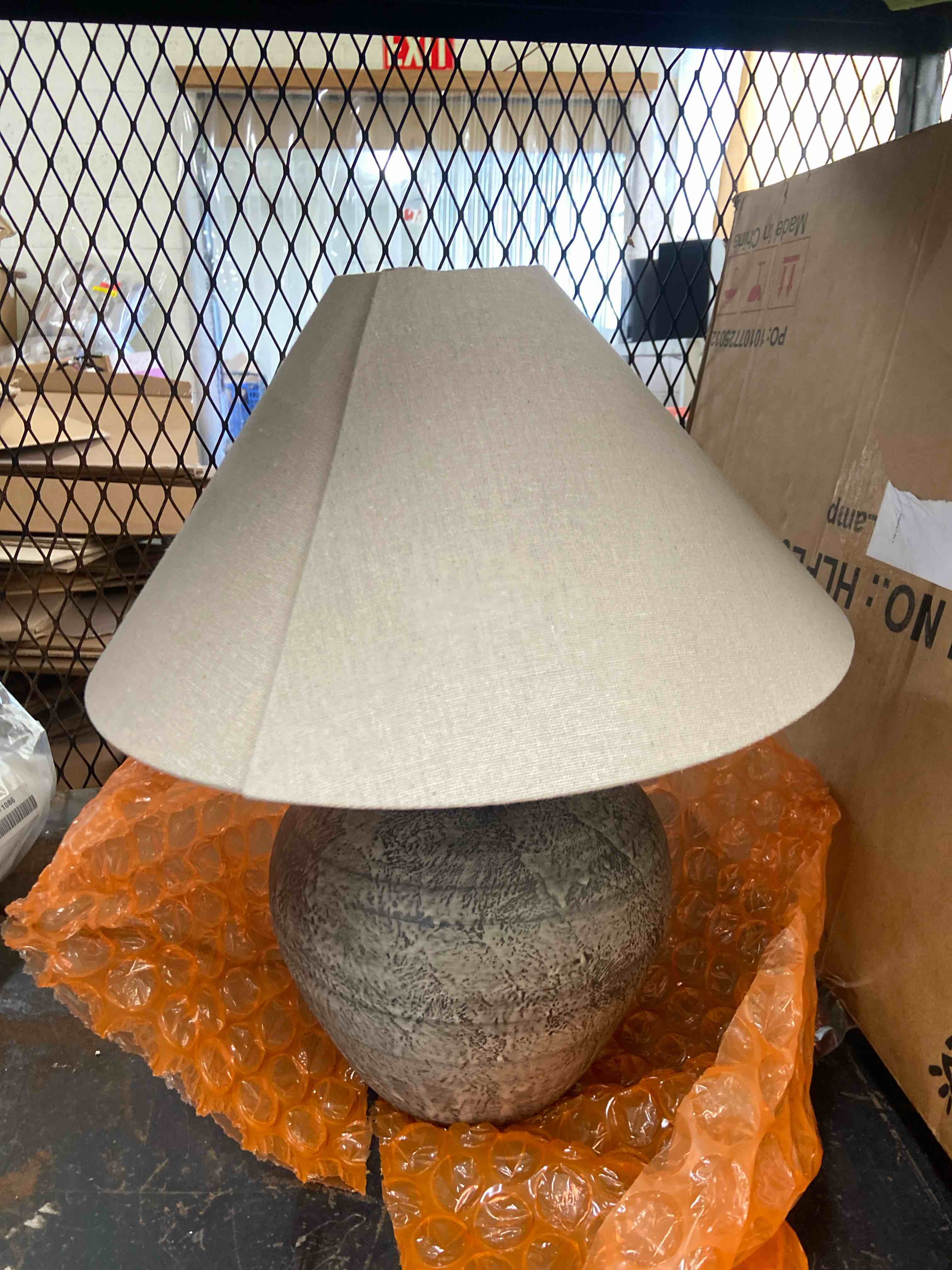 Condition photo showing New/Like New for puresilks farmhouse ceramic table lamp for living room,17.7’’ bedside night lamps for bedroom,3-color temperature e27 led small desk lamp for study room office